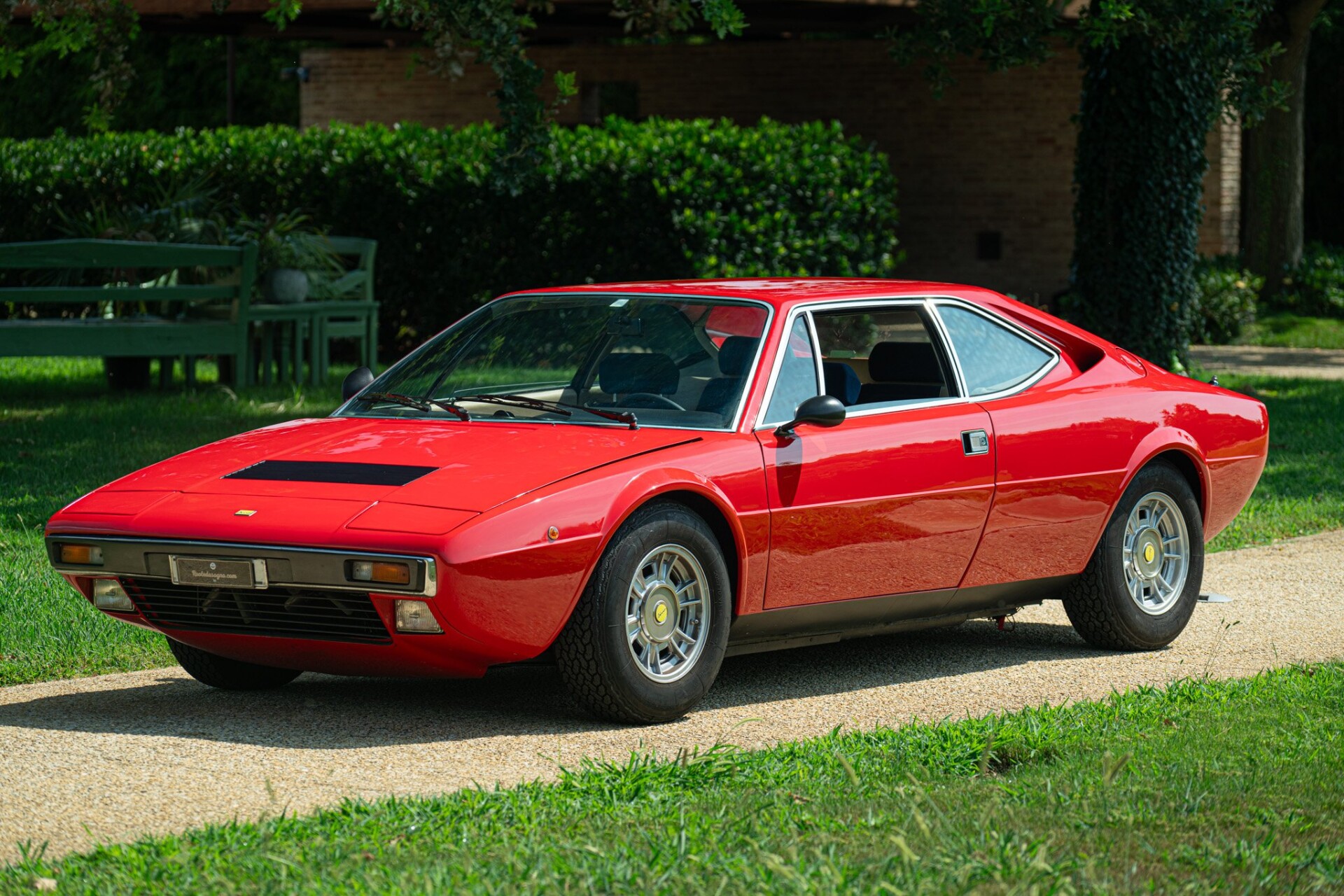 Ferrari DINO 308 GT4 