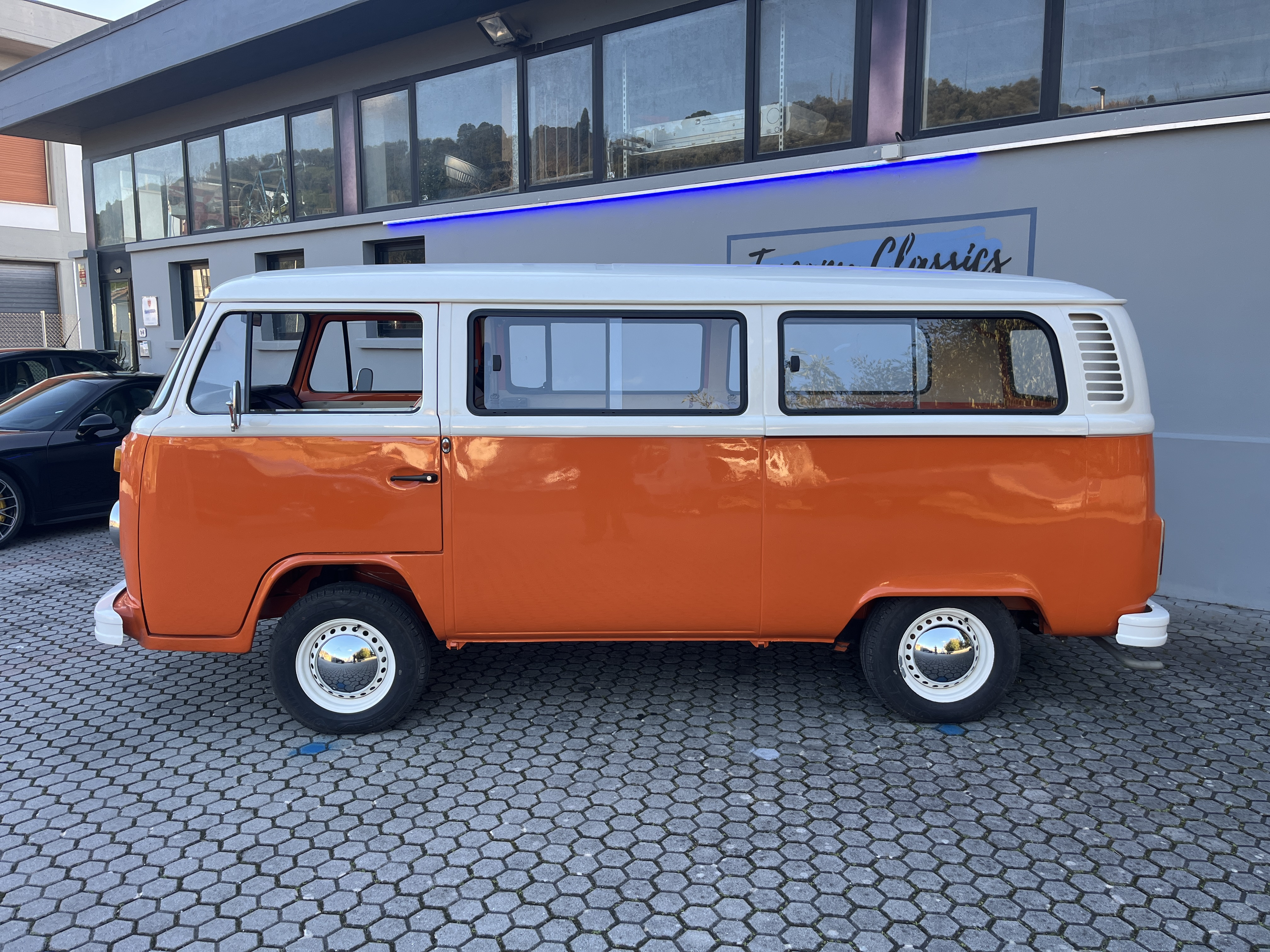 VW T2 8 posti walkthrough