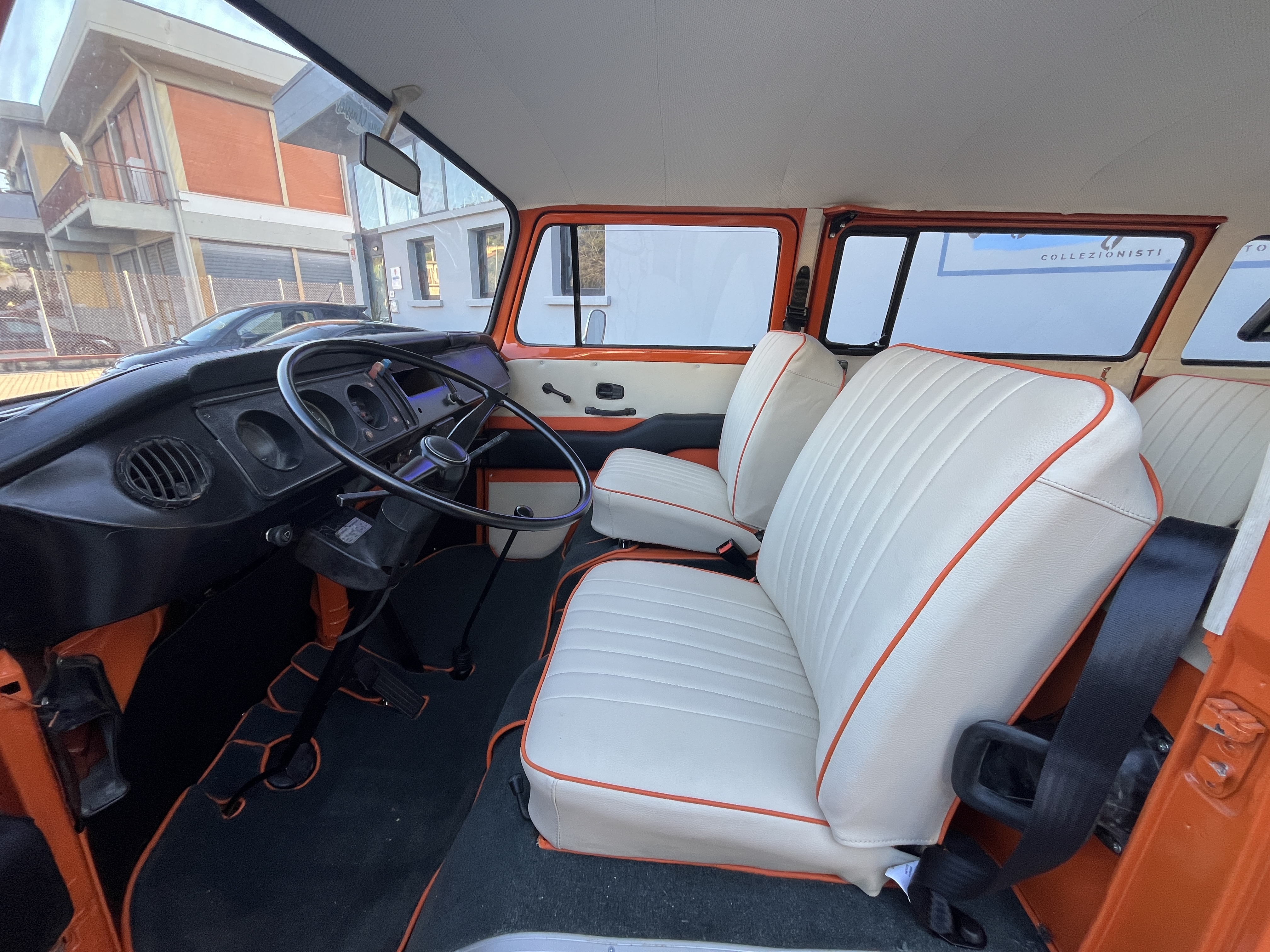 VW T2 8 posti walkthrough