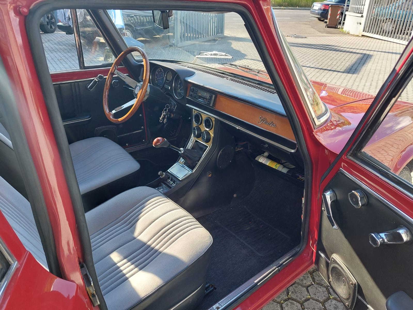 Alfa Romeo Giulia Nuova Super 1300