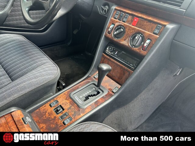 Mercedes Benz 300 TD Kombi - S124 D 