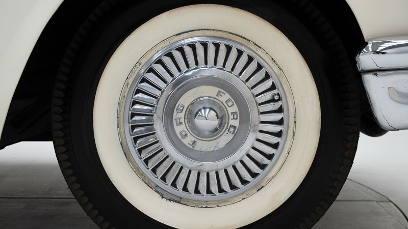 Ford Thunderbird First Generation \'56 