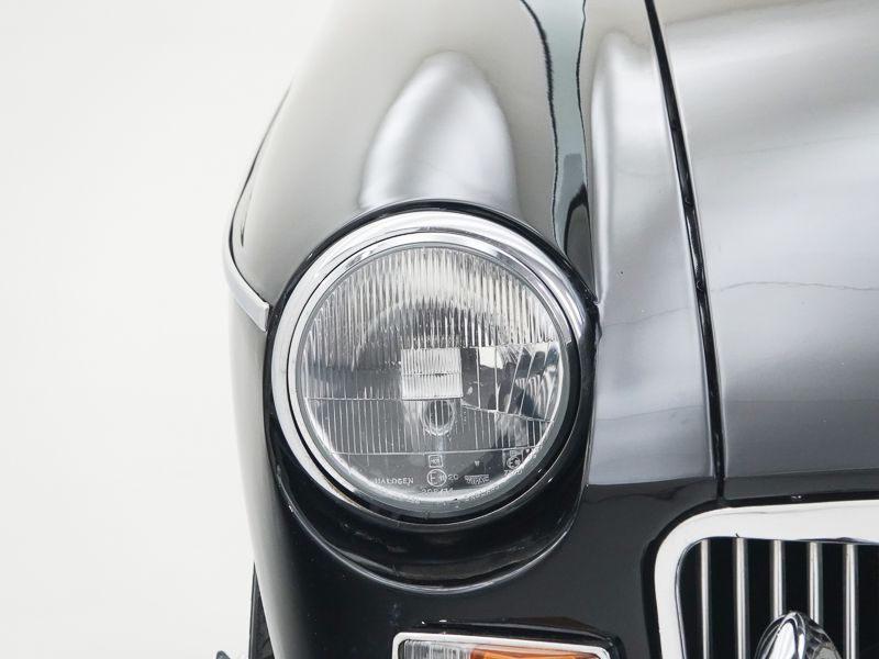 MG B \'68 