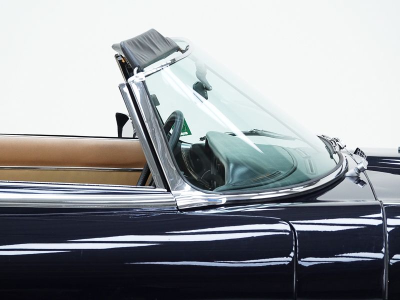Jaguar E-Type Series 3 V12 
