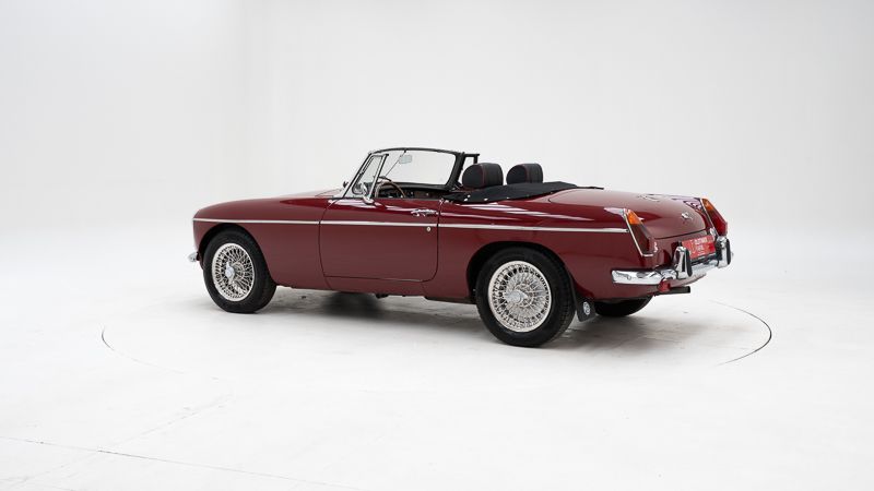 MG B \'74 