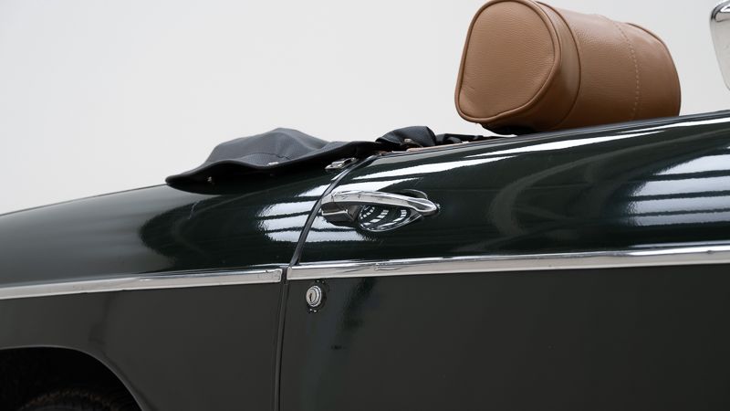 MG B roadster + overdrive \'72 