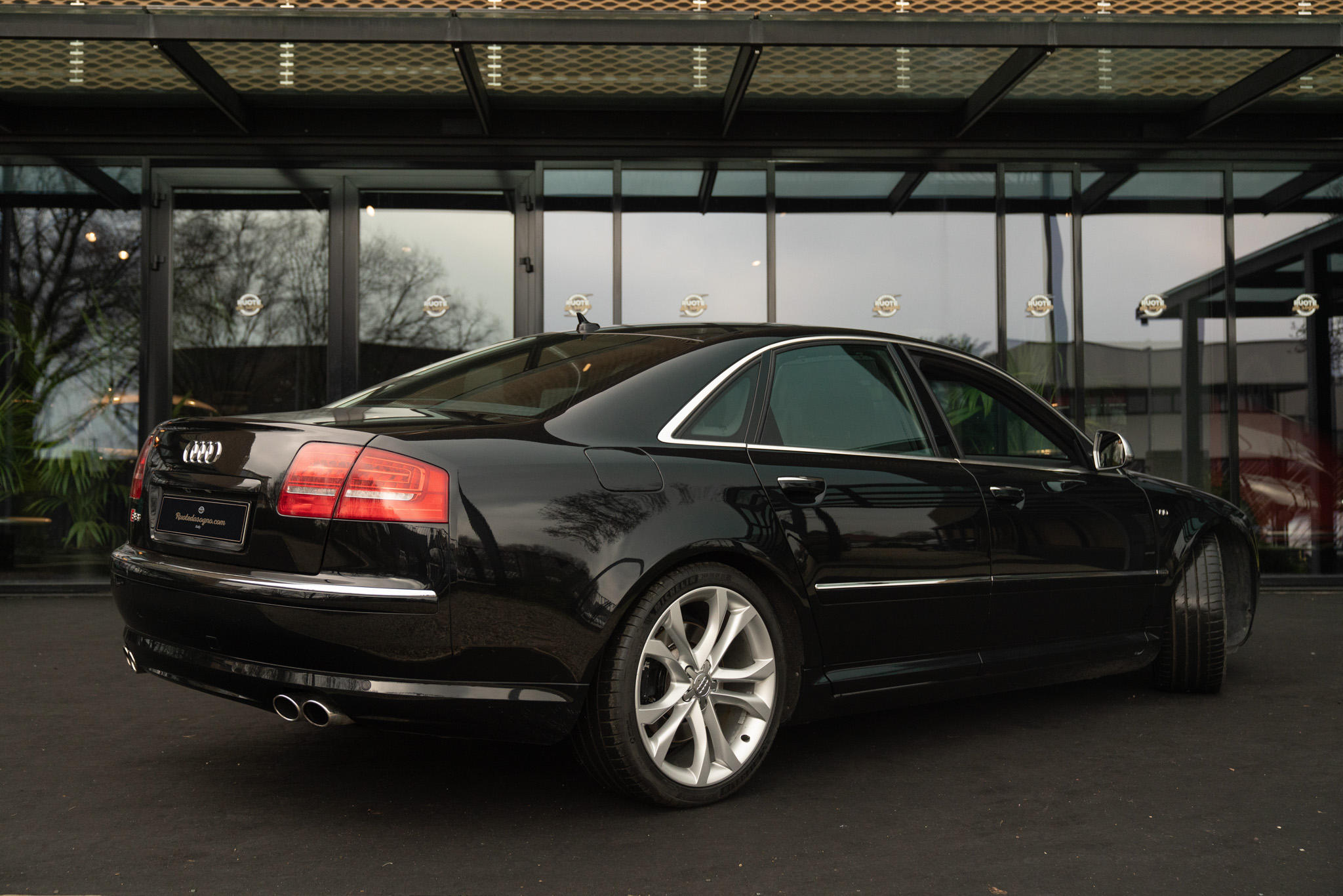 Audi S8 V10 