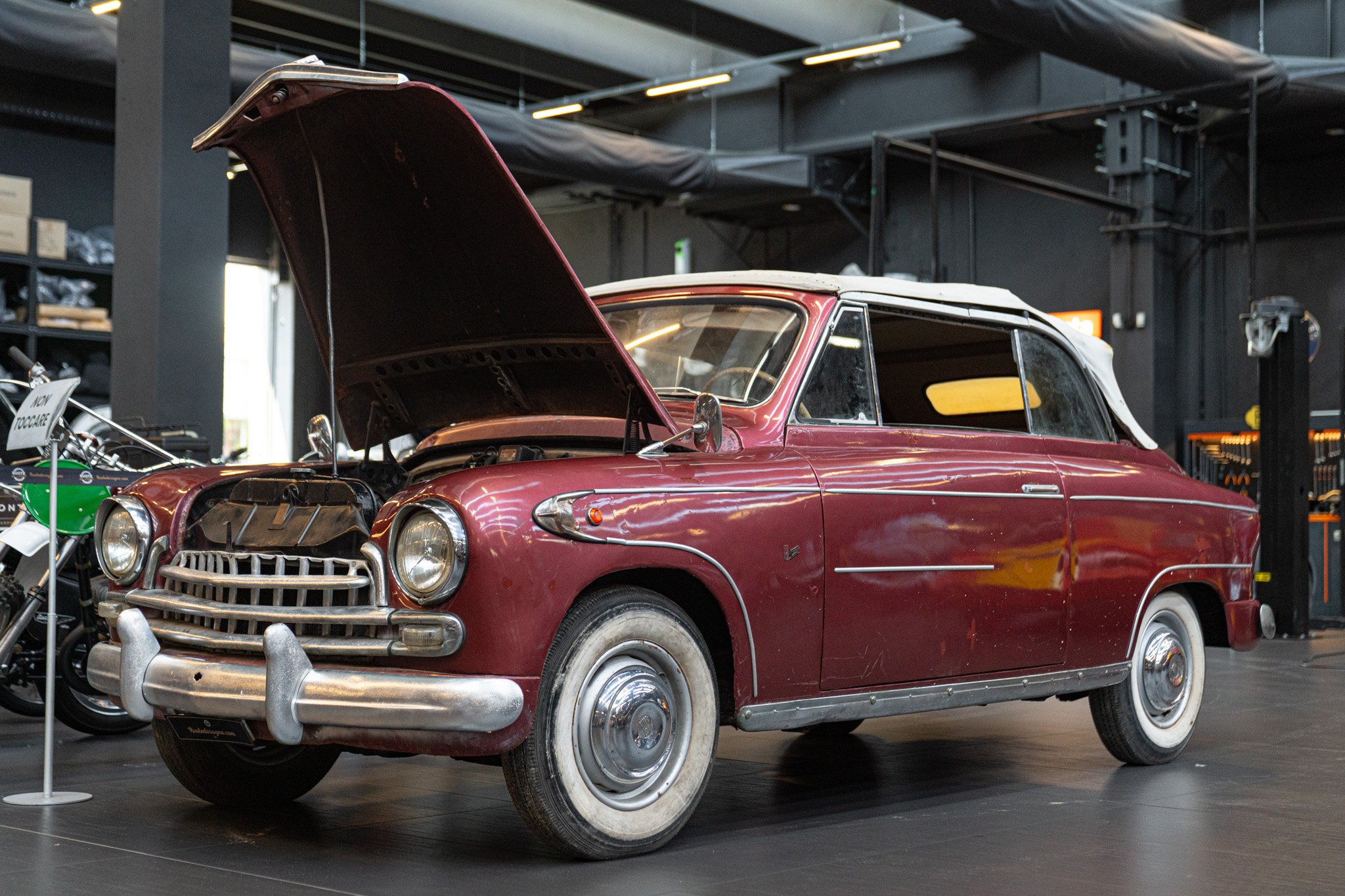Fiat 1400 CABRIOLET CARROZZERIE SPECIALI 