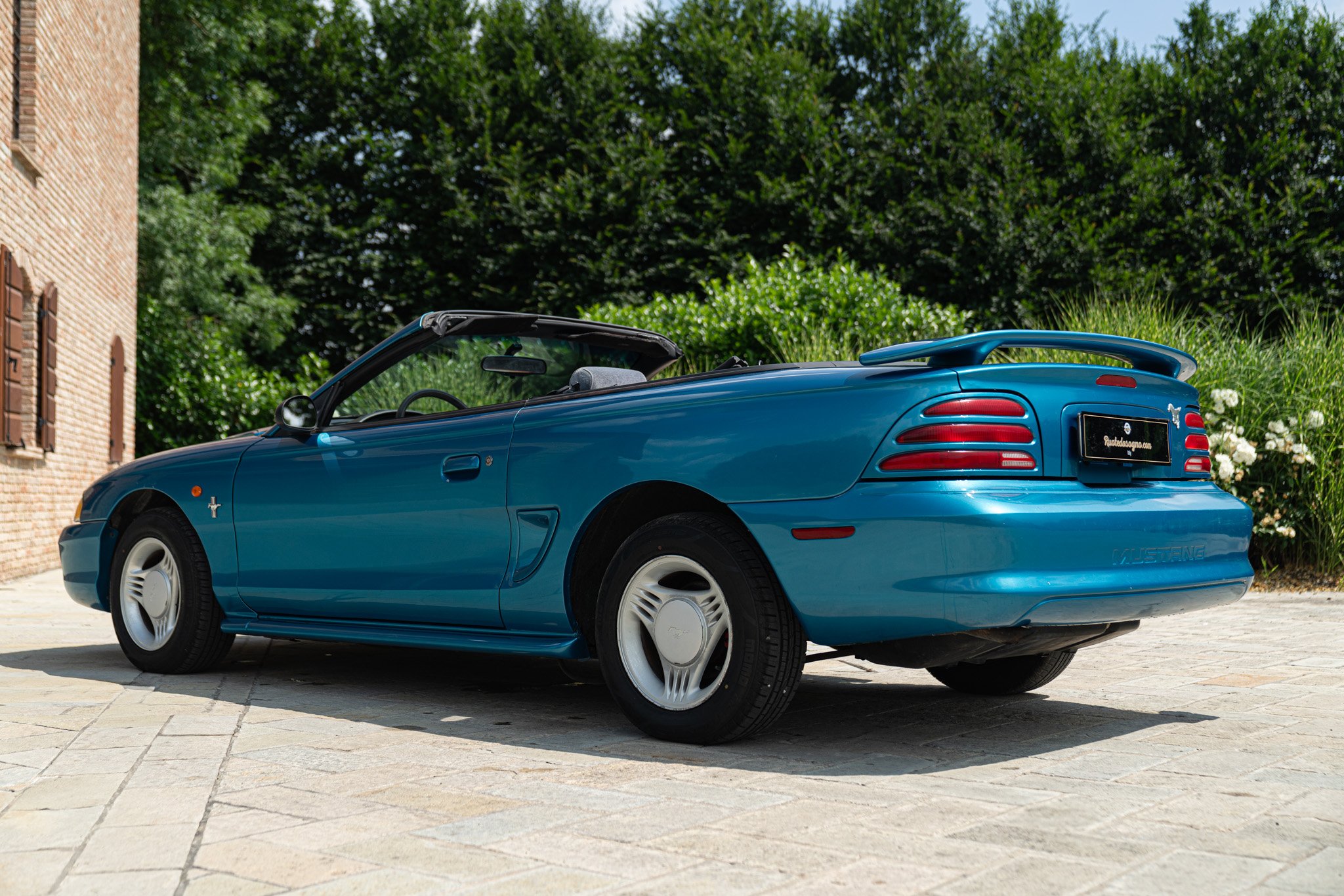 Ford MUSTANG CABRIOLET 