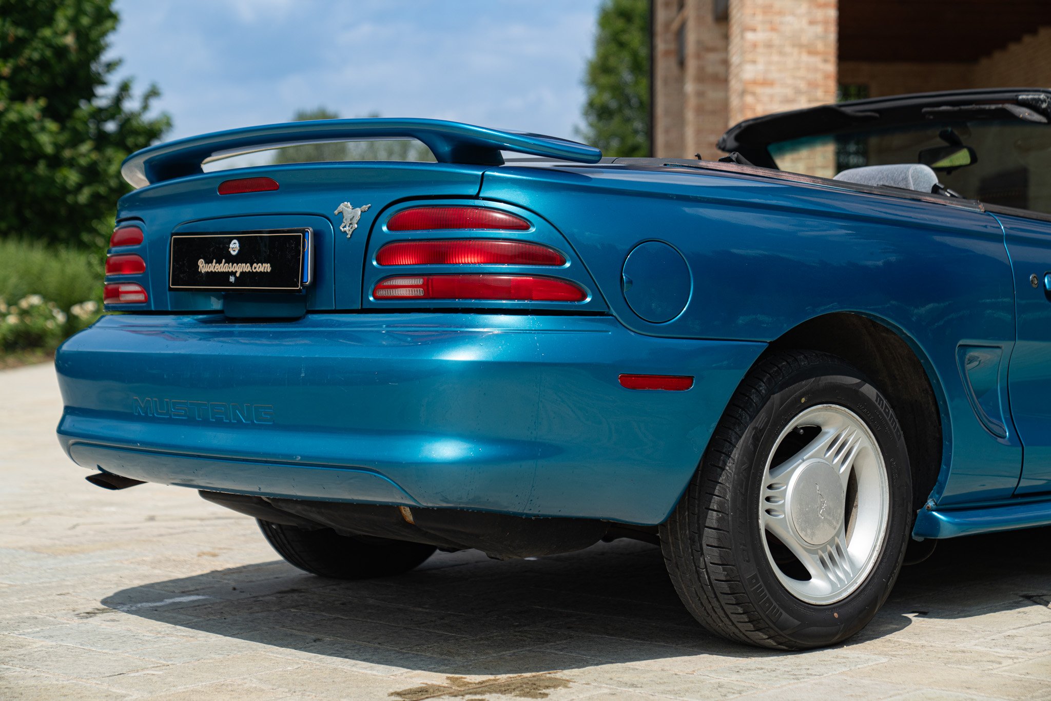 Ford MUSTANG CABRIOLET 
