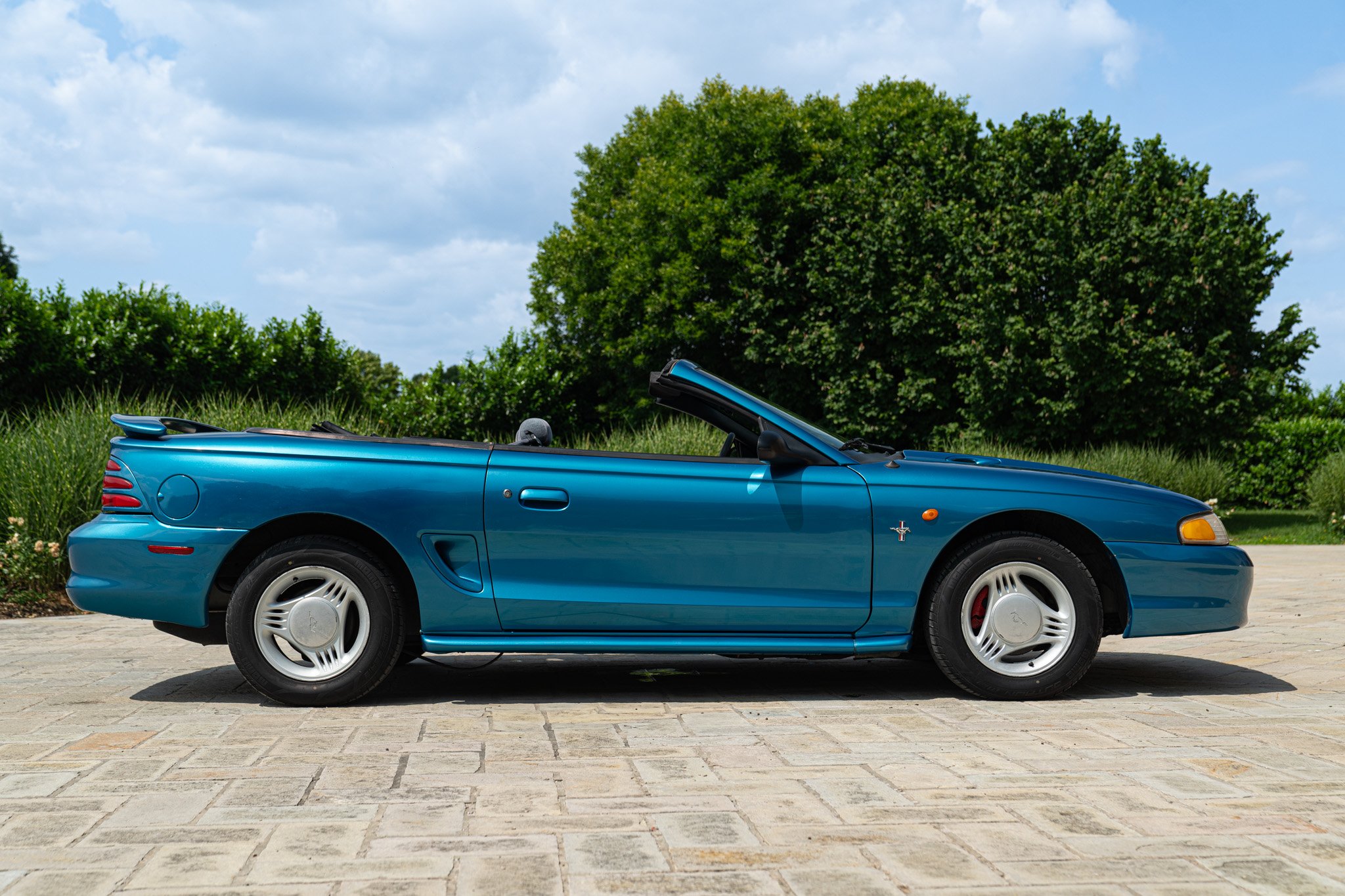 Ford MUSTANG CABRIOLET 