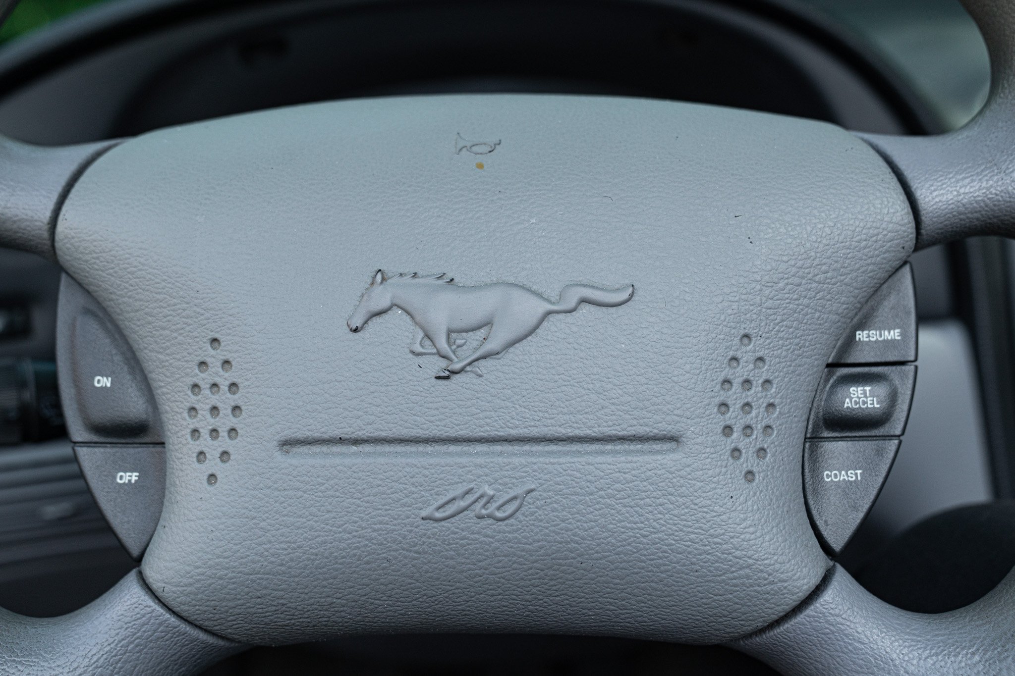 Ford MUSTANG CABRIOLET 