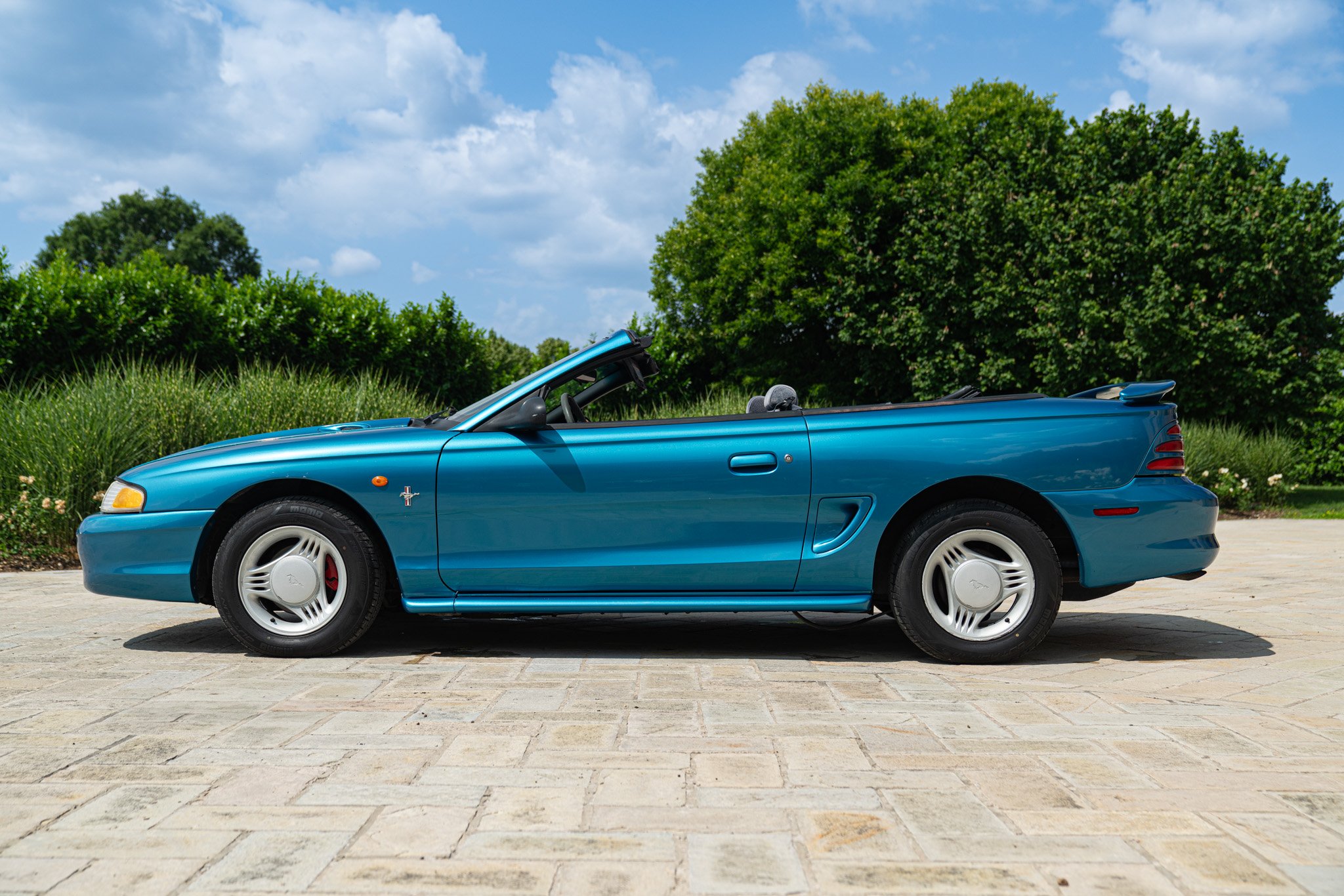 Ford MUSTANG CABRIOLET 