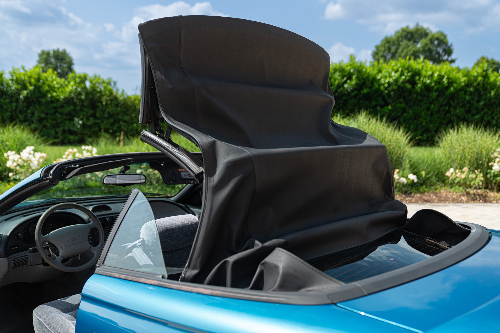 Ford MUSTANG CABRIOLET 