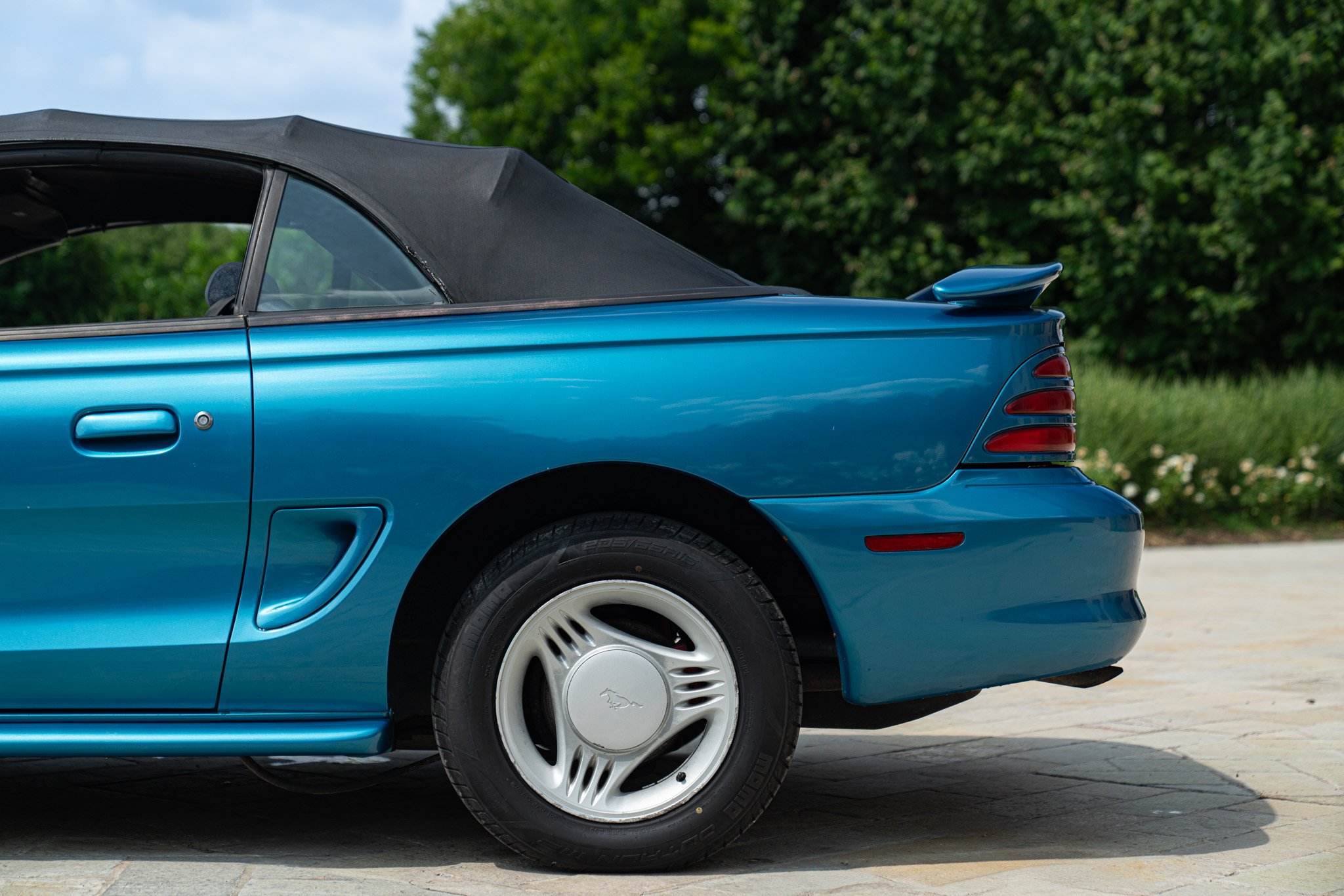Ford MUSTANG CABRIOLET 