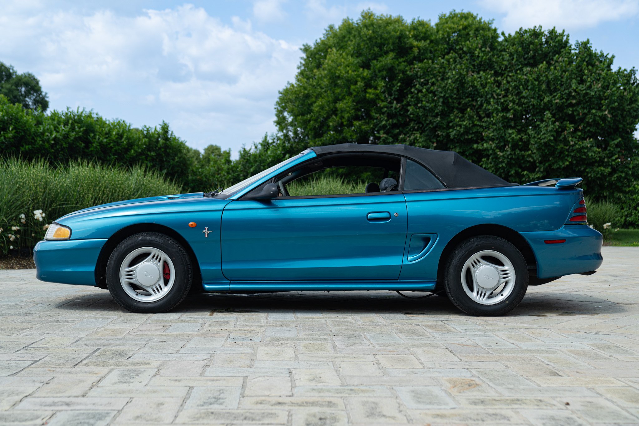 Ford MUSTANG CABRIOLET 