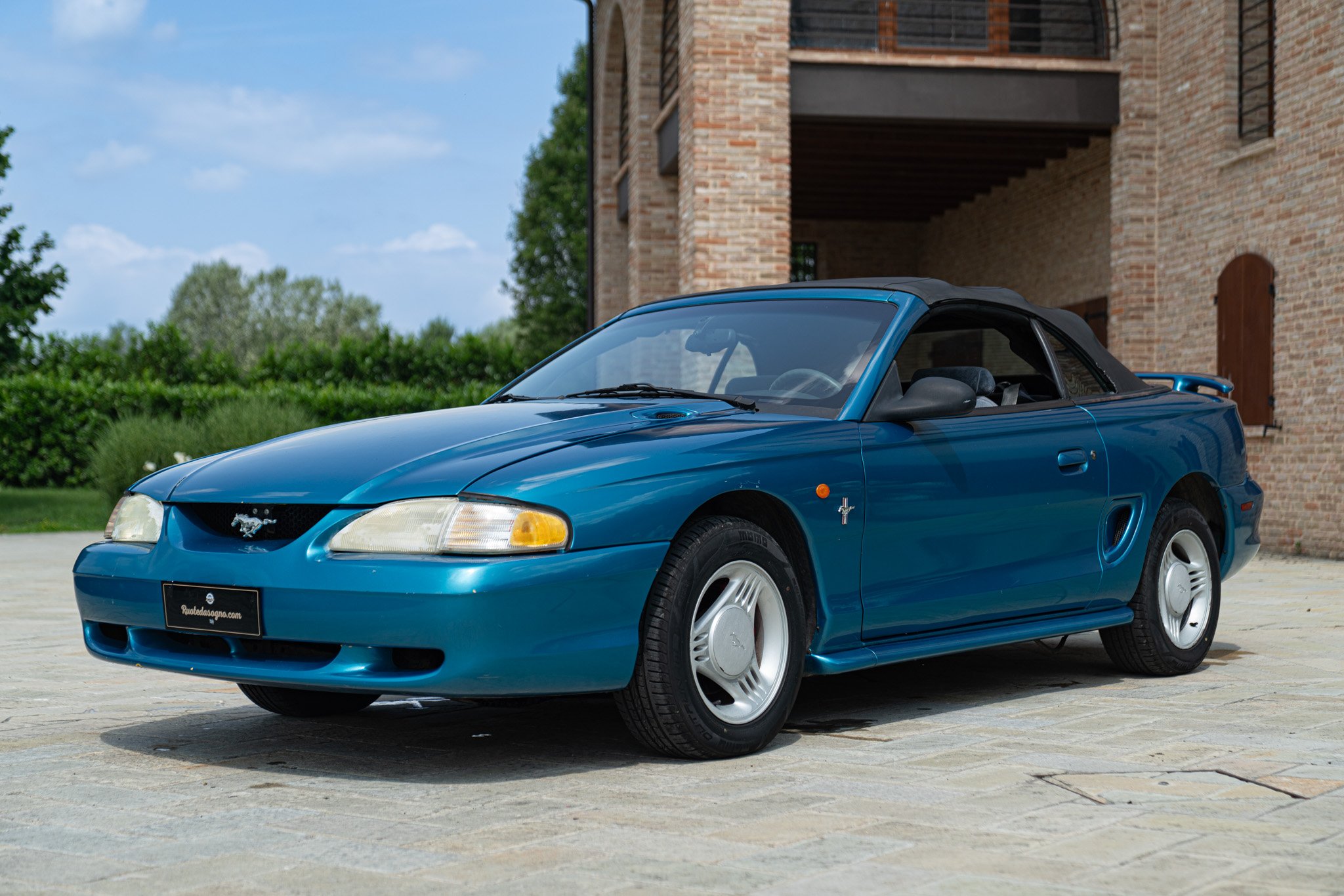 Ford MUSTANG CABRIOLET 