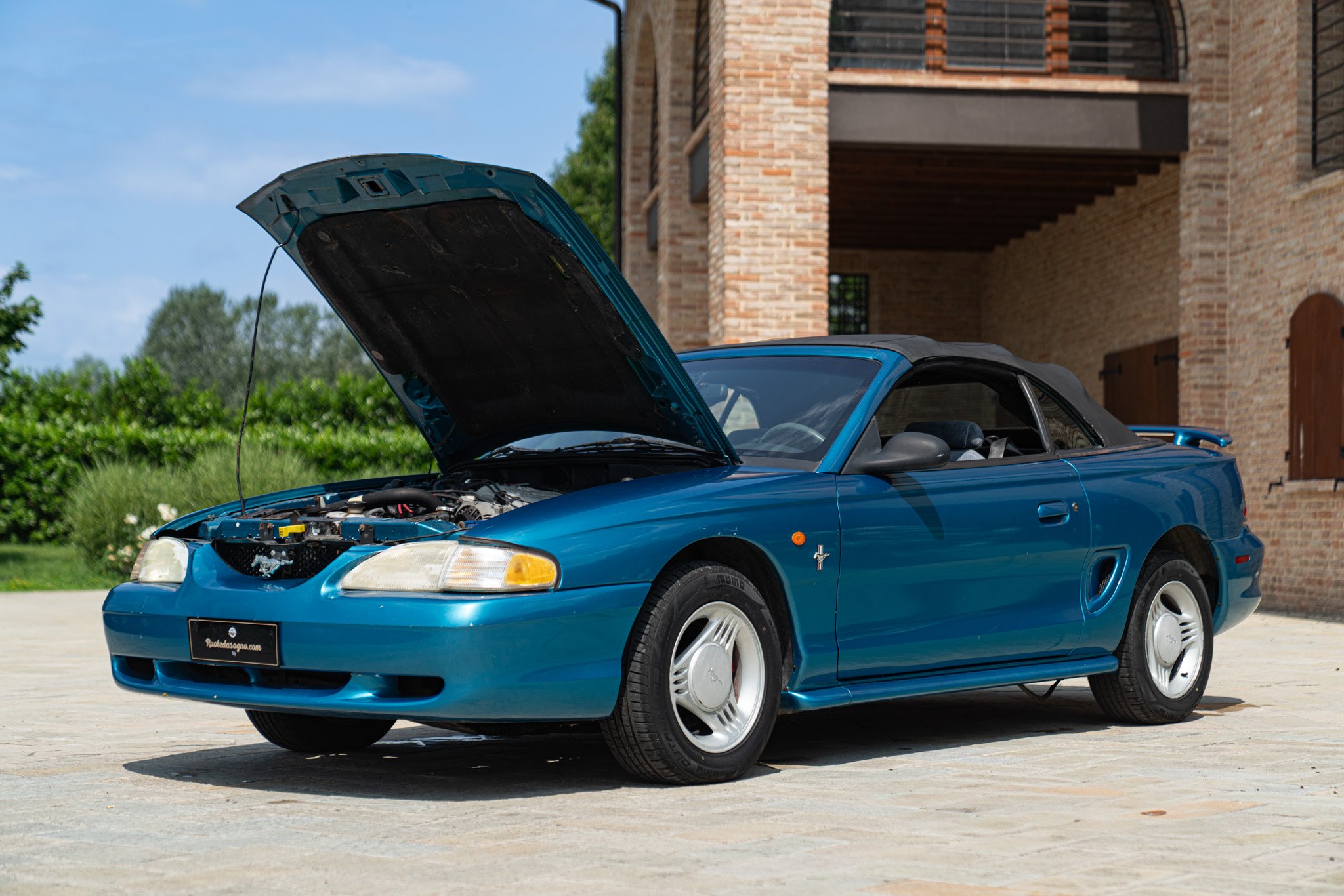 Ford MUSTANG CABRIOLET 
