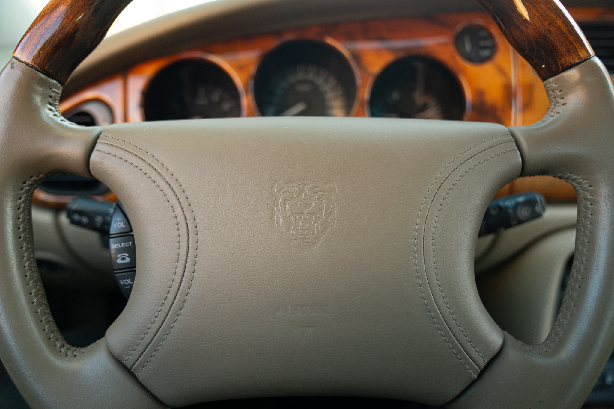 Jaguar XK8 
