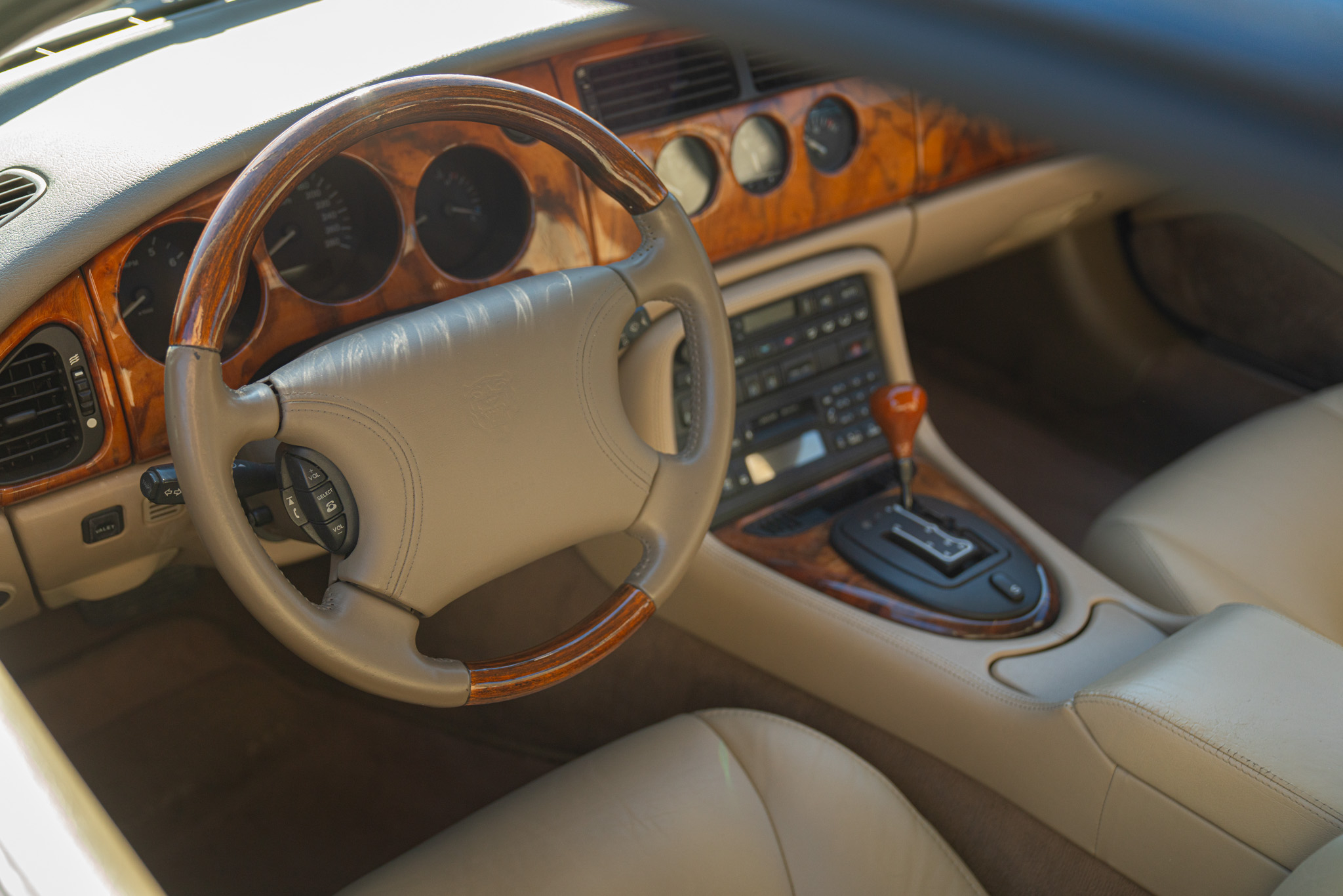 Jaguar XK8 