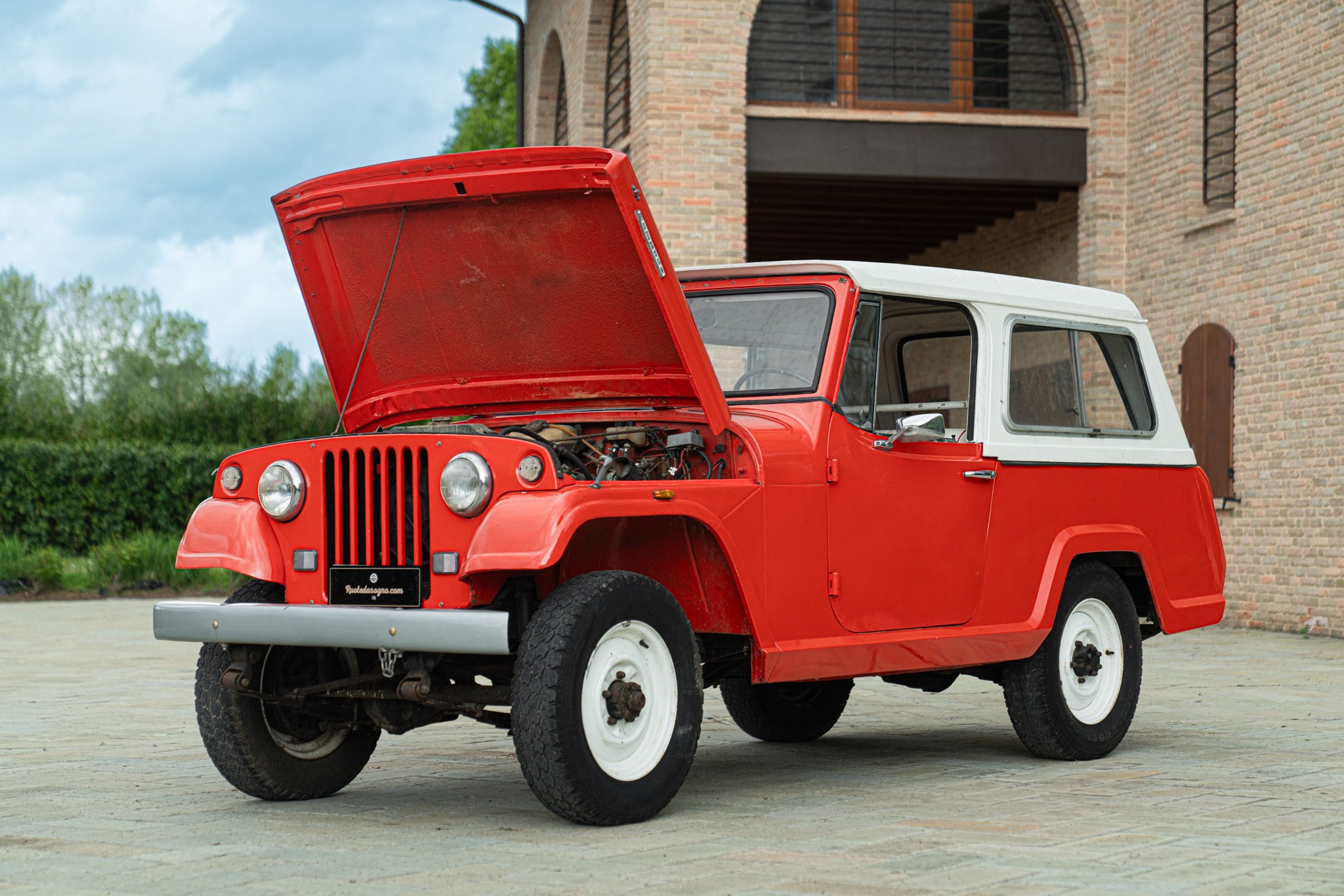 Jeep COMANDO 