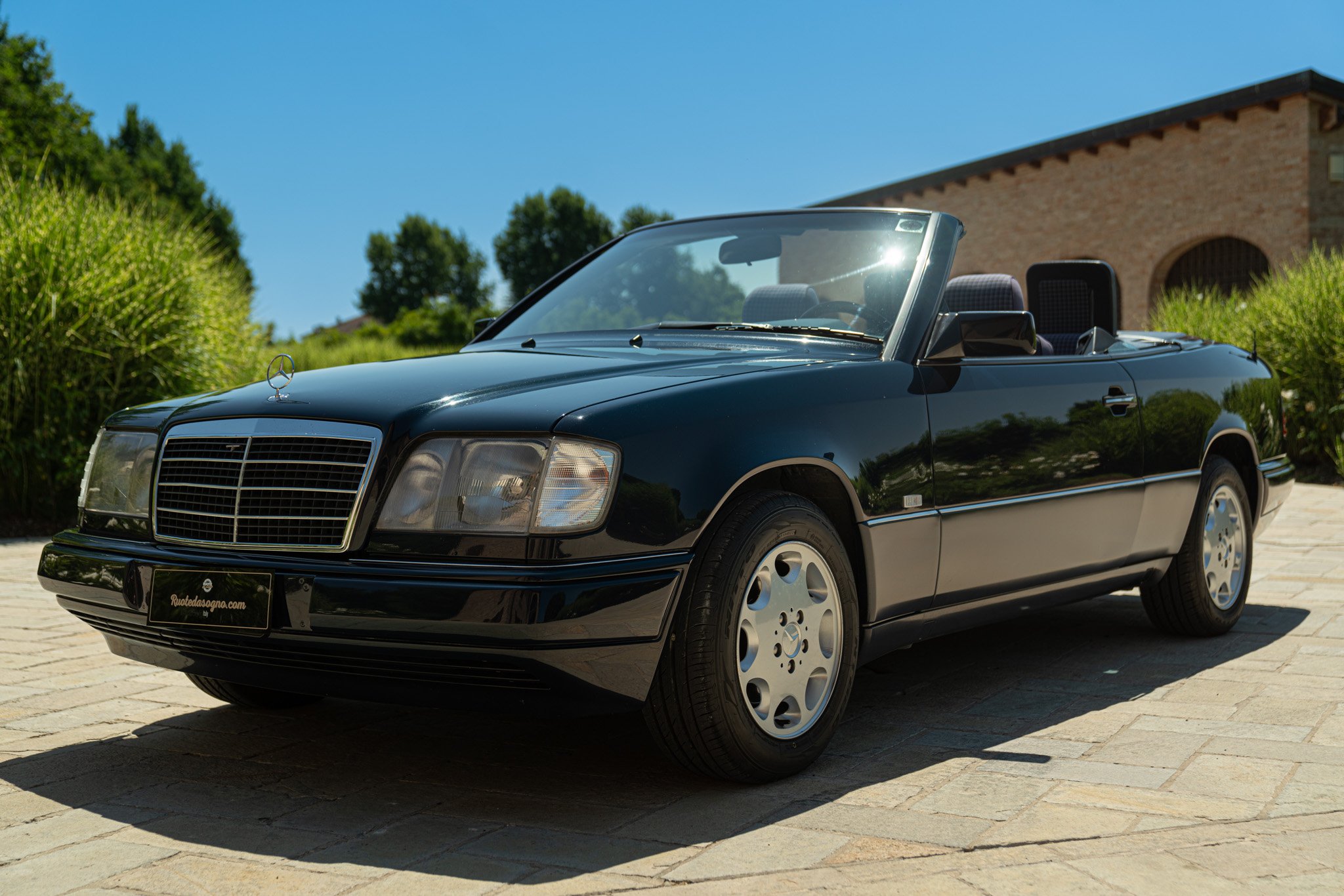 Mercedes Benz CE 200 CABRIO 