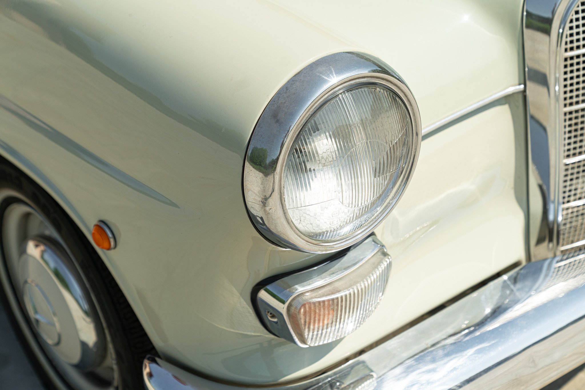 Mercedes Benz 200 CODINE 