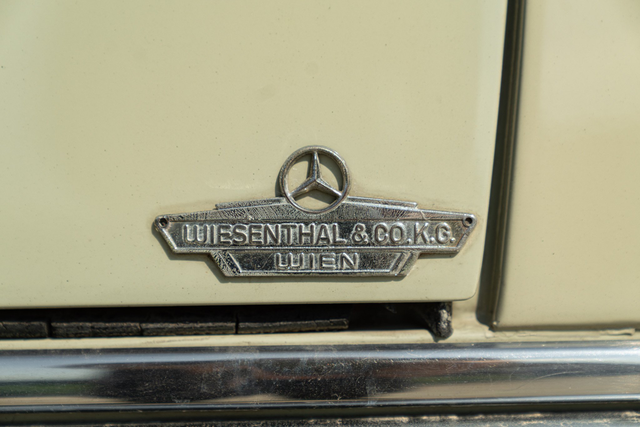Mercedes Benz 200 CODINE 