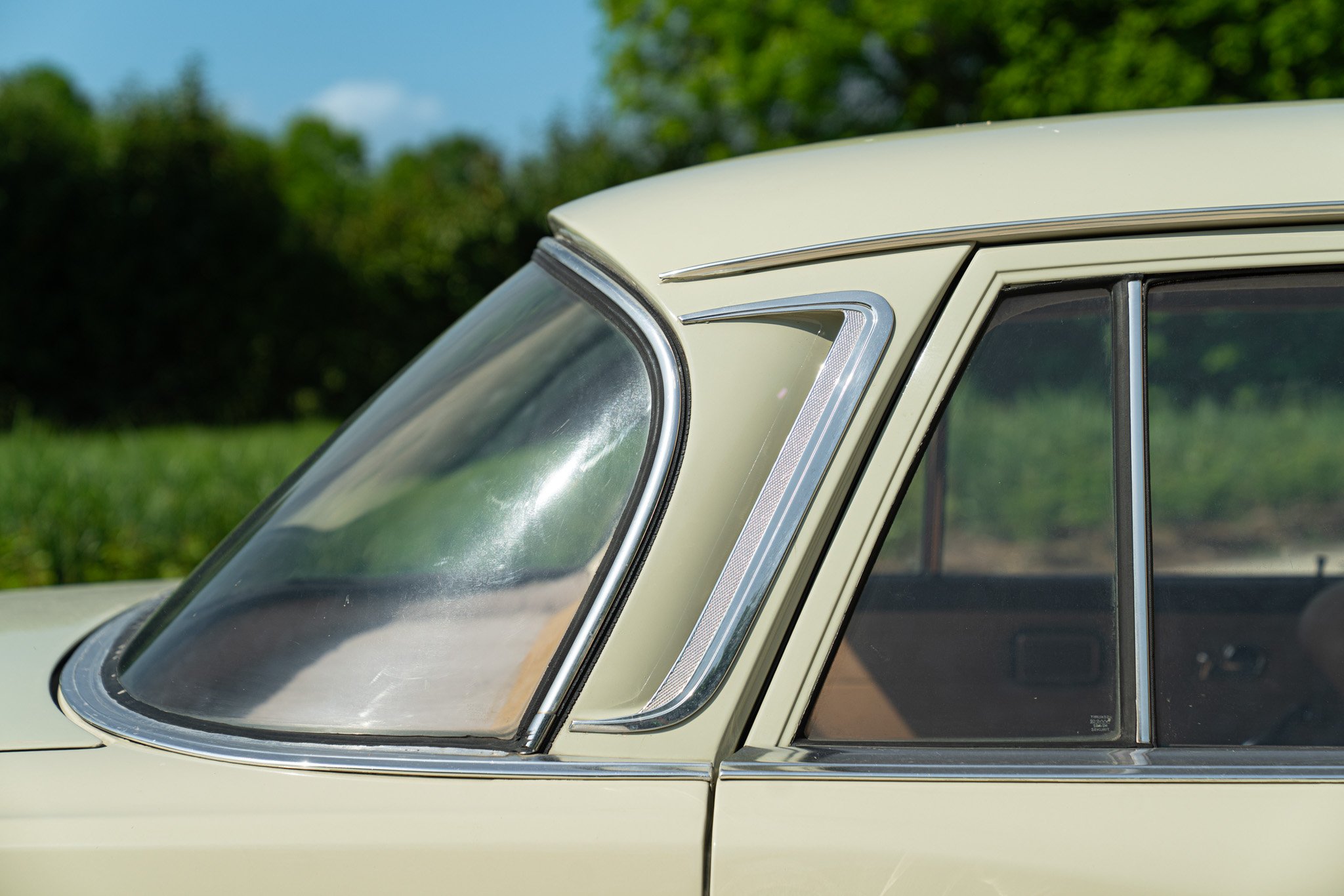 Mercedes Benz 200 CODINE 
