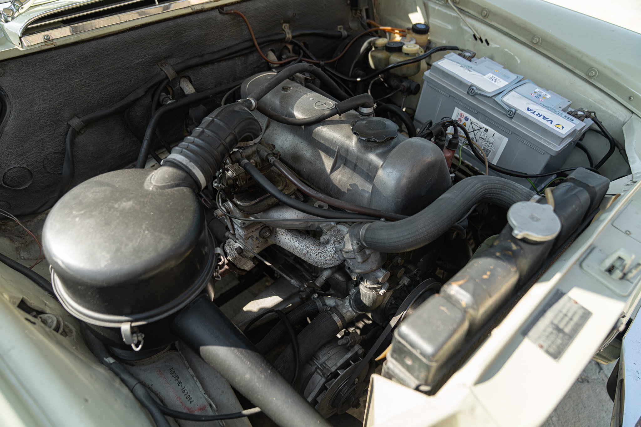 Mercedes Benz 200 CODINE 