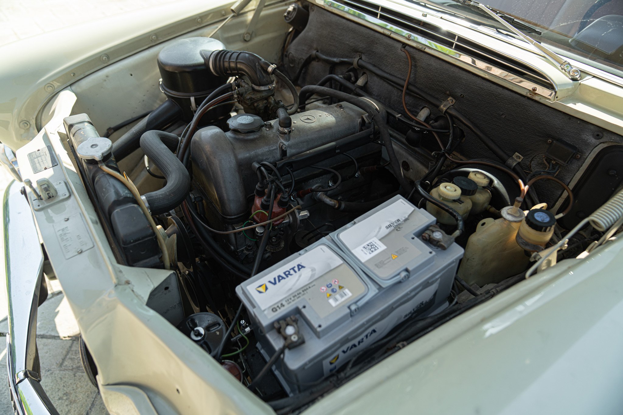 Mercedes Benz 200 CODINE 