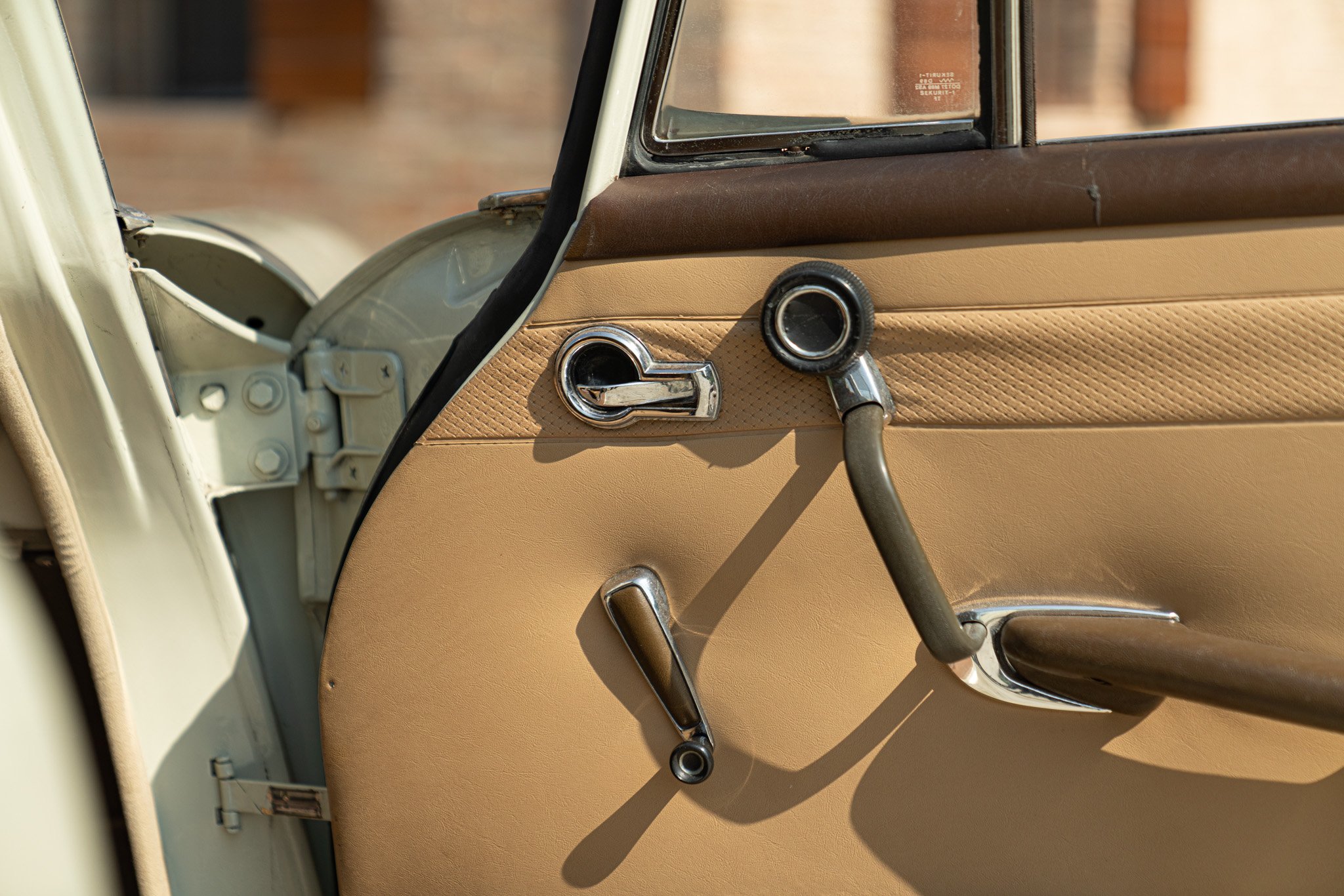 Mercedes Benz 200 CODINE 