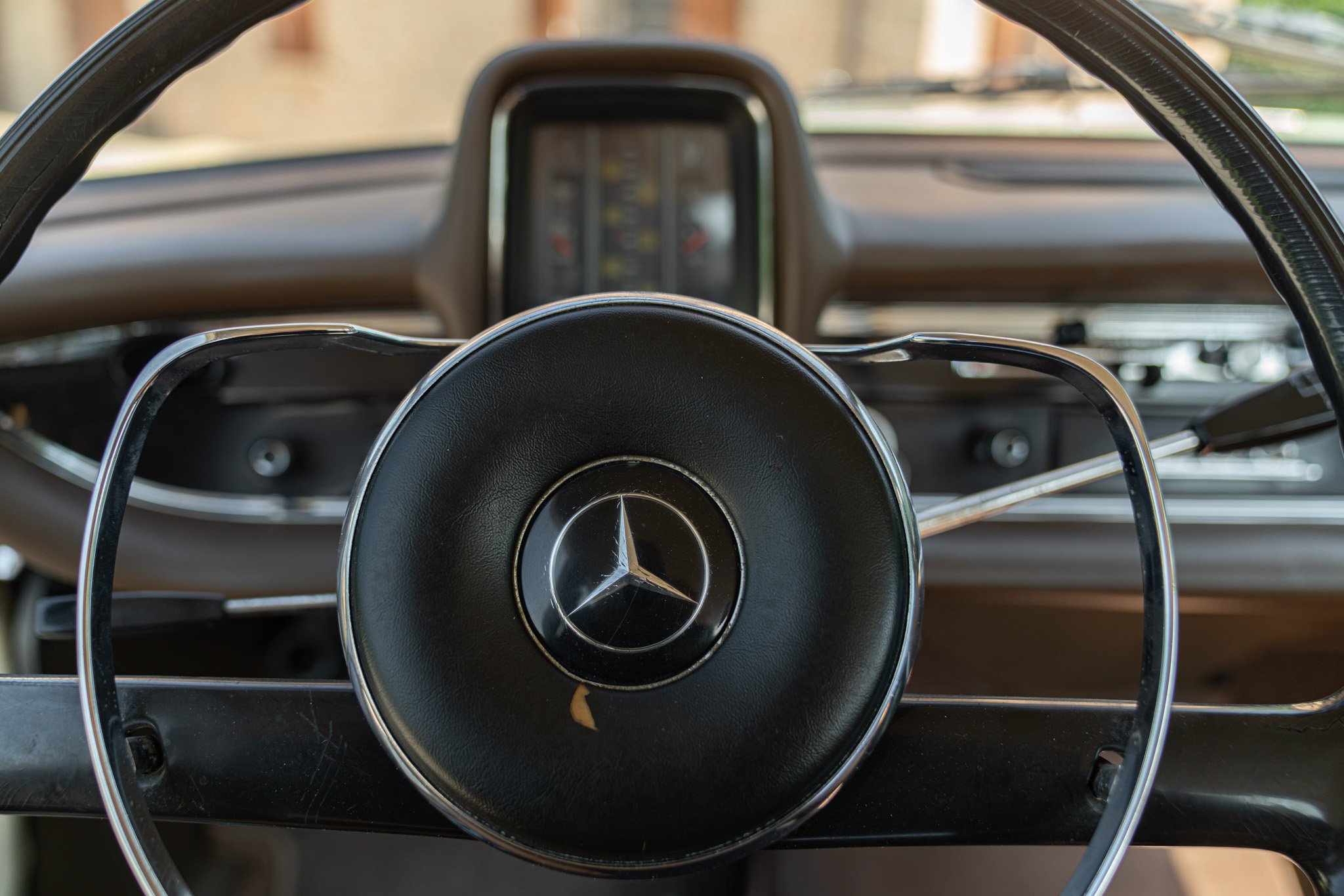 Mercedes Benz 200 CODINE 
