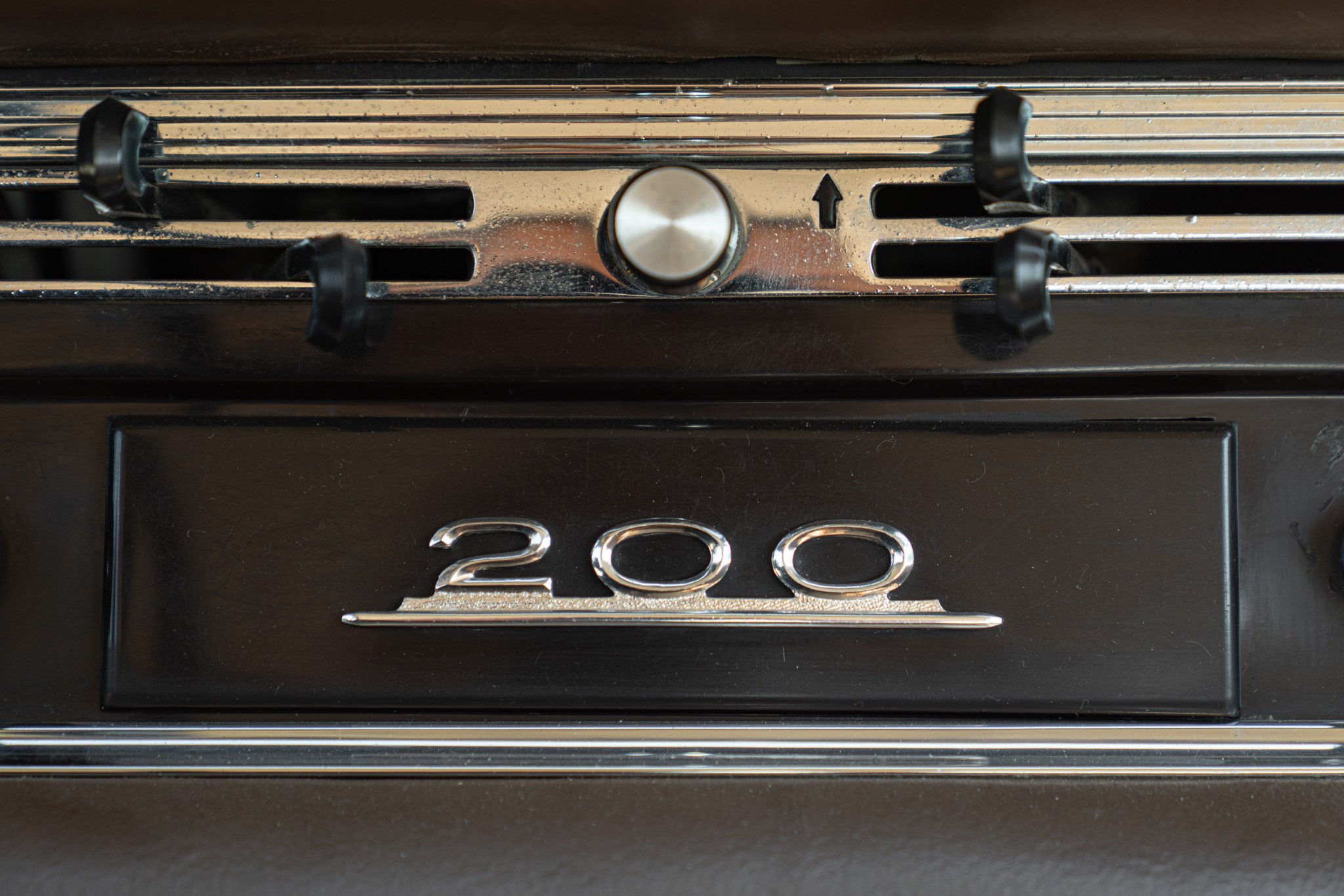 Mercedes Benz 200 CODINE 