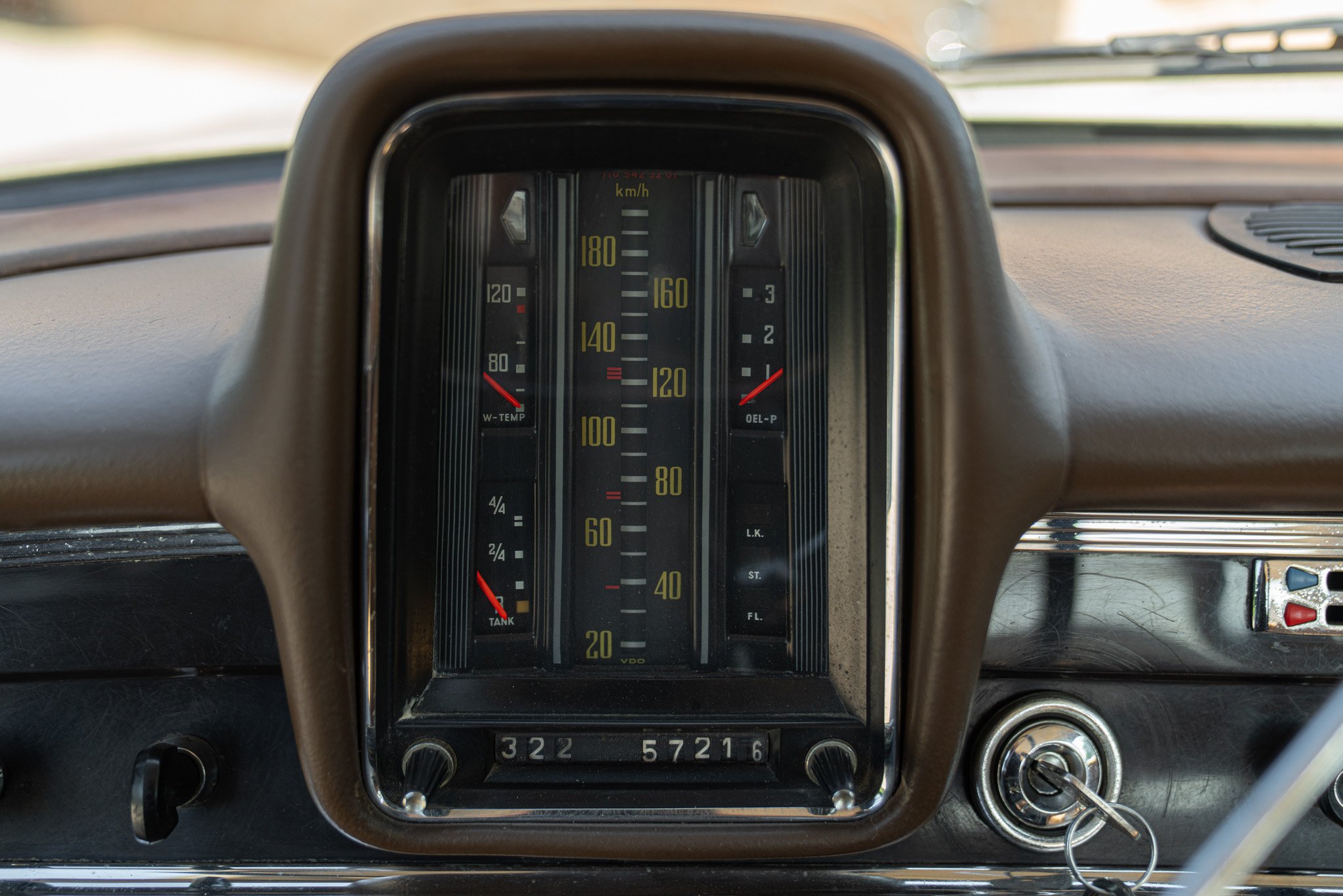 Mercedes Benz 200 CODINE 