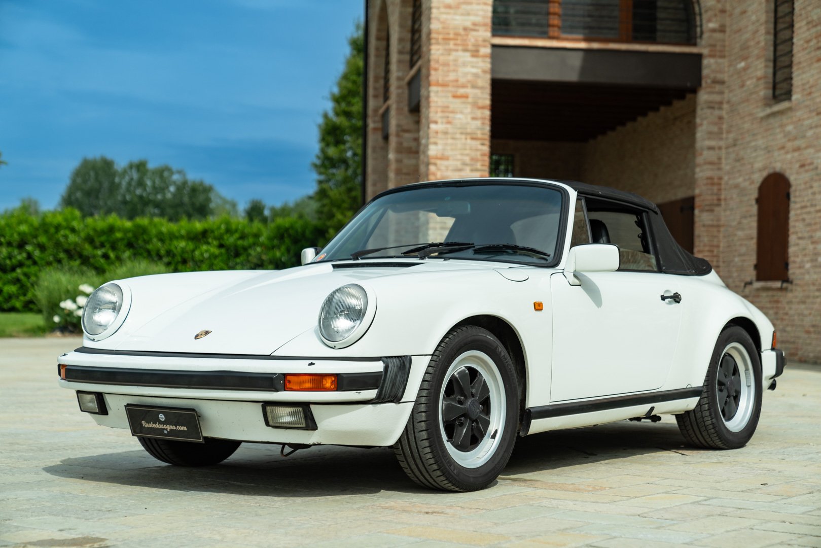 Porsche 911 CARRERA 3.2 CABRIOLET 