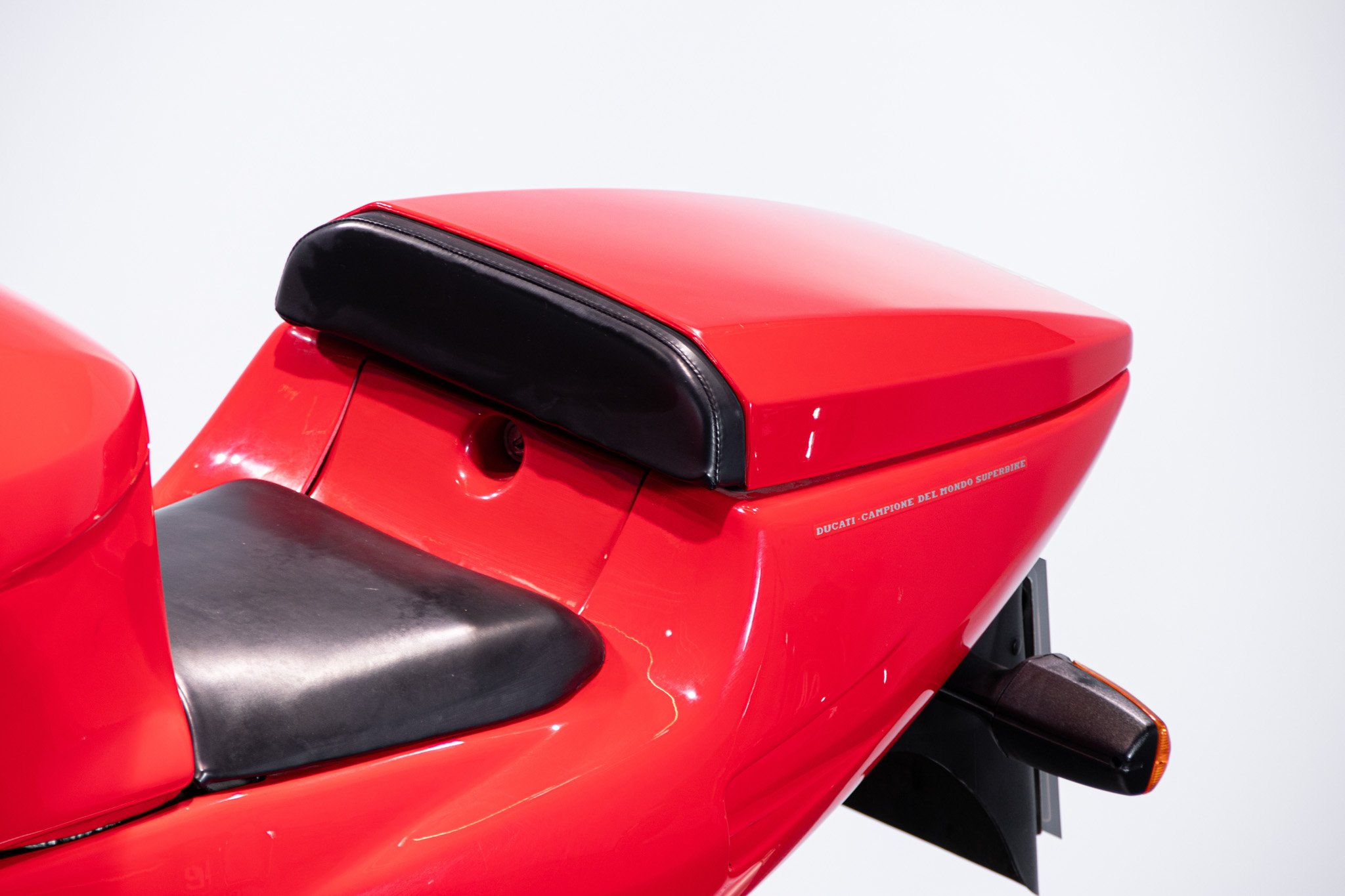 Ducati SUPERBIKE 888 DESMOQUATTRO 