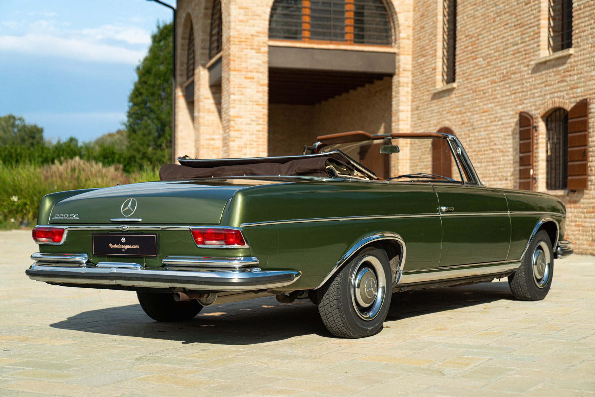 Mercedes Benz 220 SE CABRIOLET 