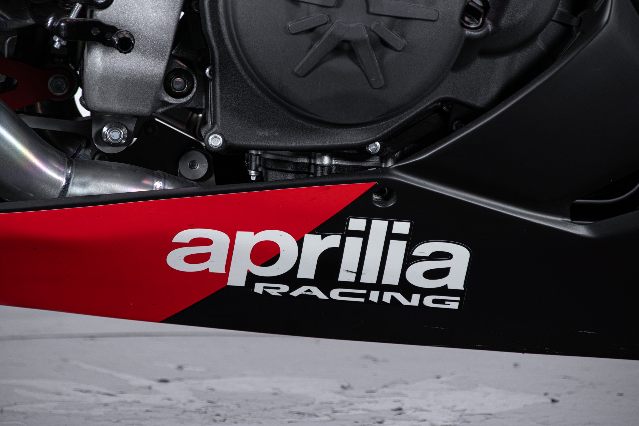 Aprilia RSV4 FACTORY WORKS 