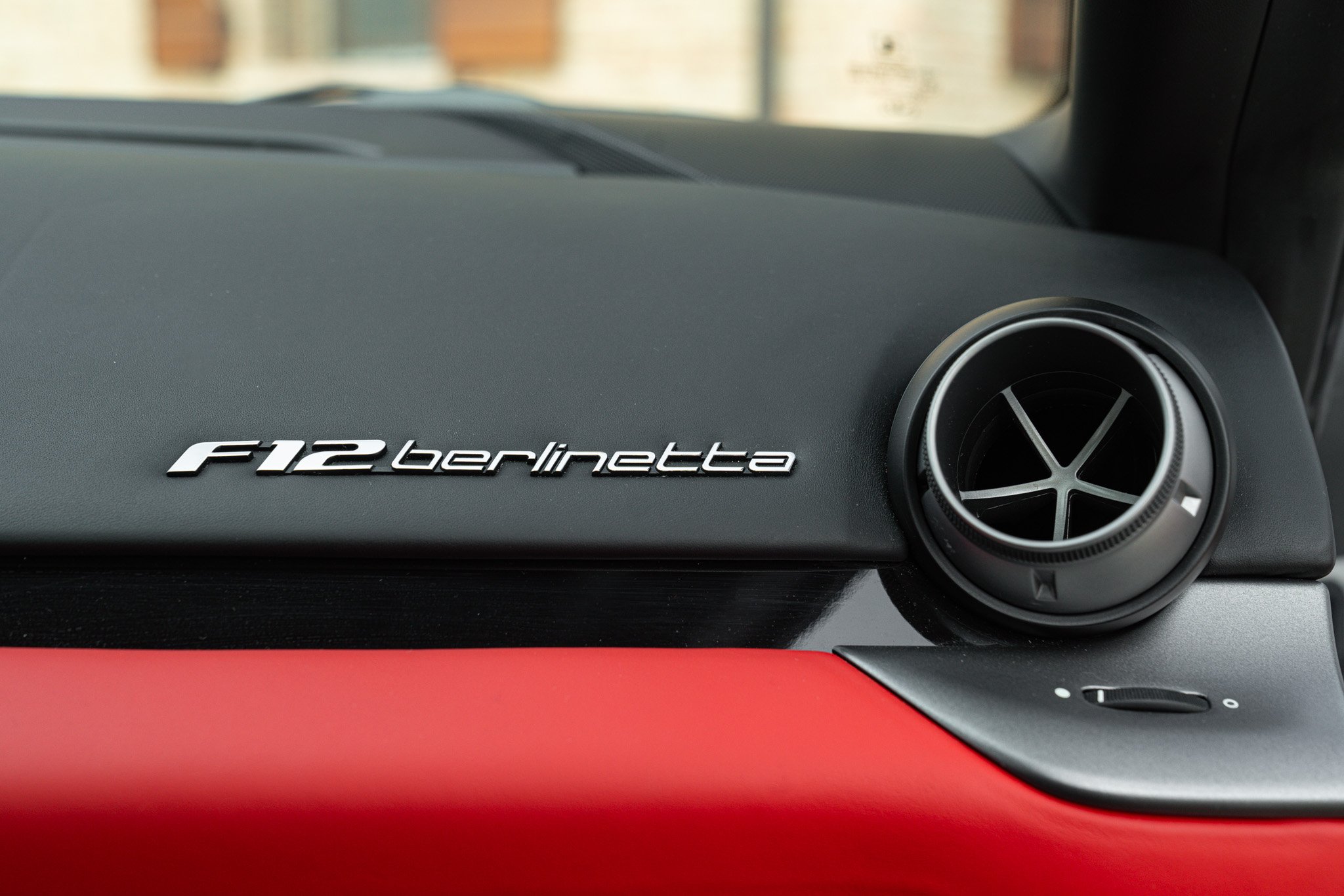 Ferrari F12 BERLINETTA 