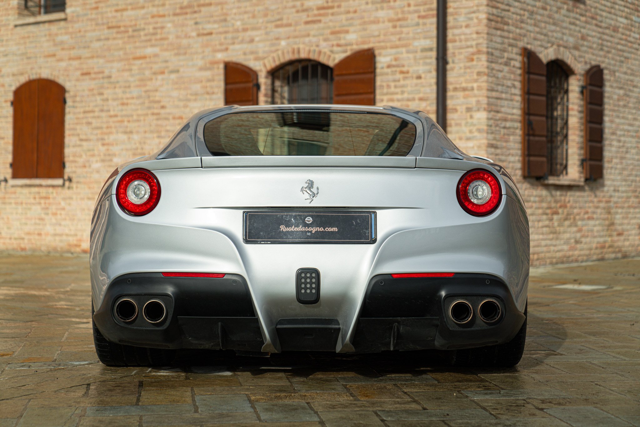 Ferrari F12 BERLINETTA 