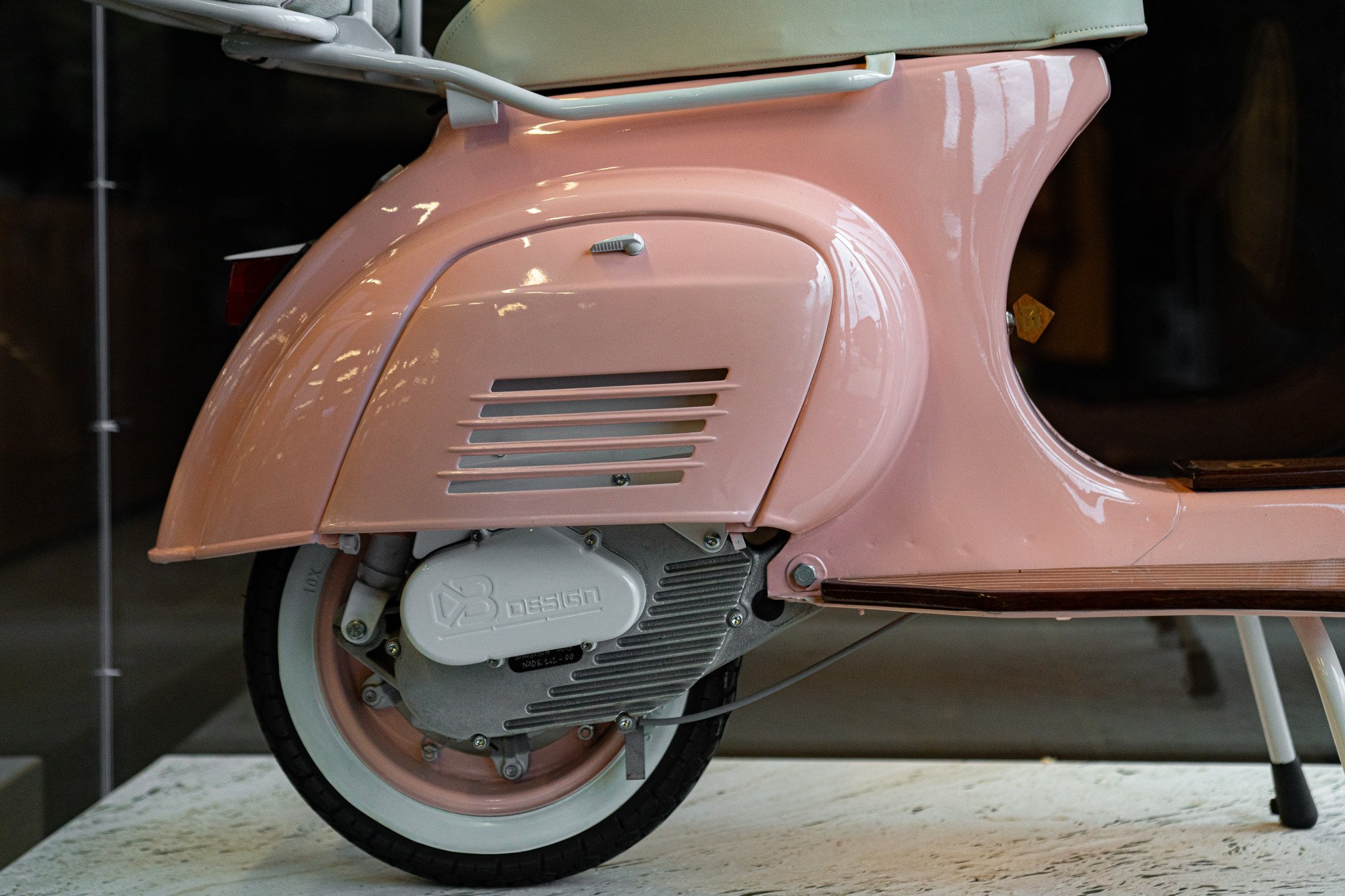 Piaggio VESPA 50 SPECIAL FRAGOLINA DB DESIGN 