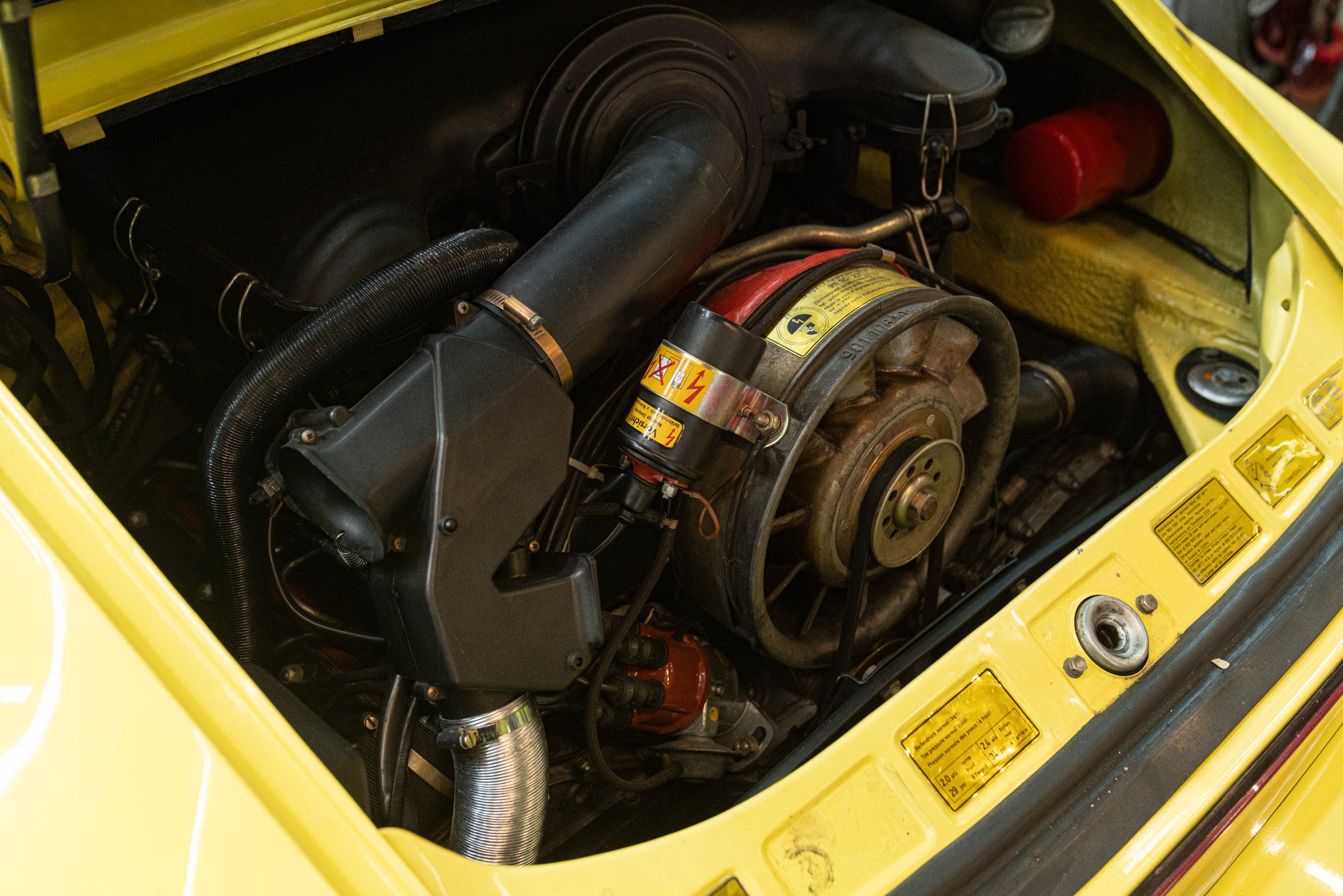 Porsche 911 CARRERA 2.7 SC TARGA 
