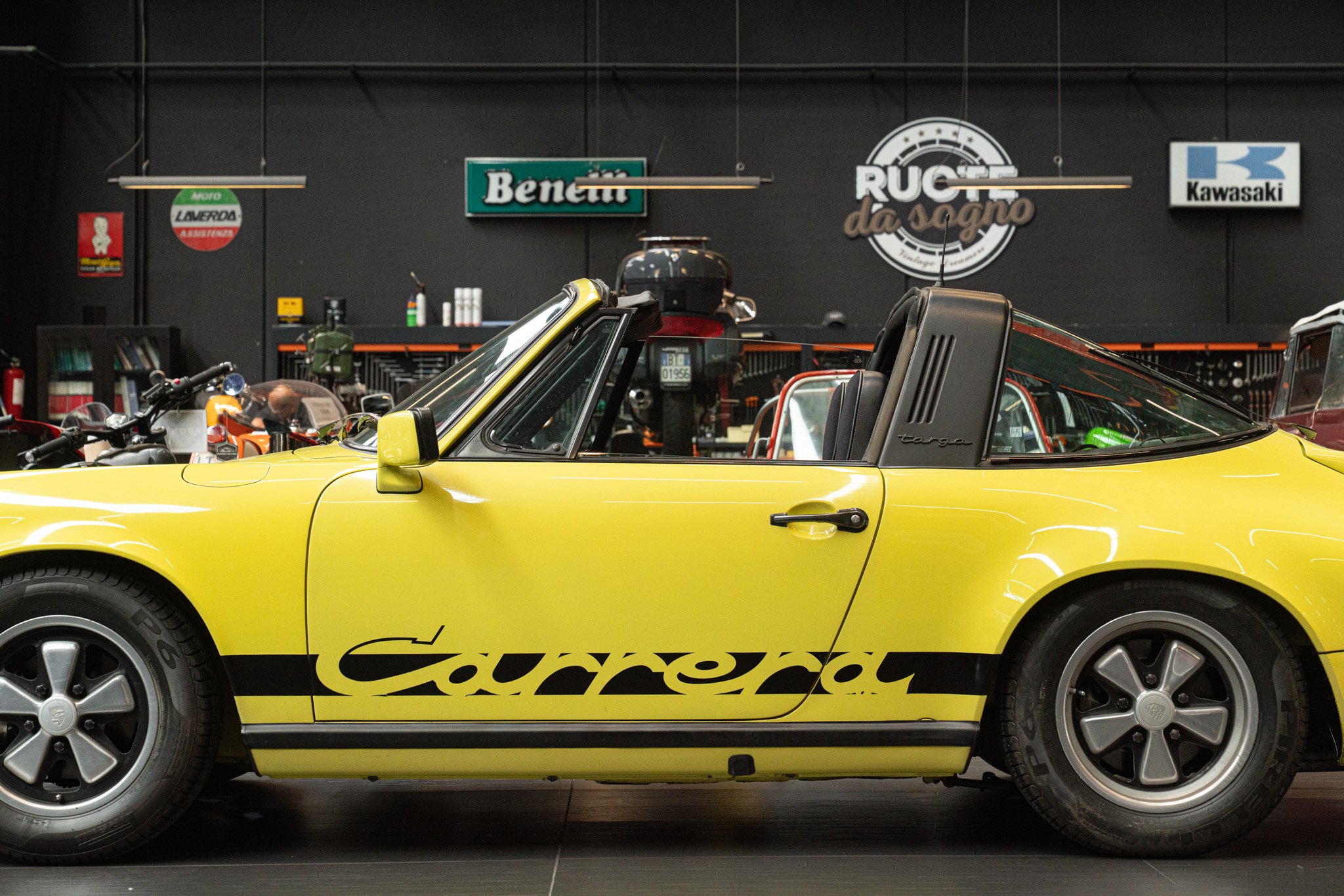 Porsche 911 CARRERA 2.7 SC TARGA 