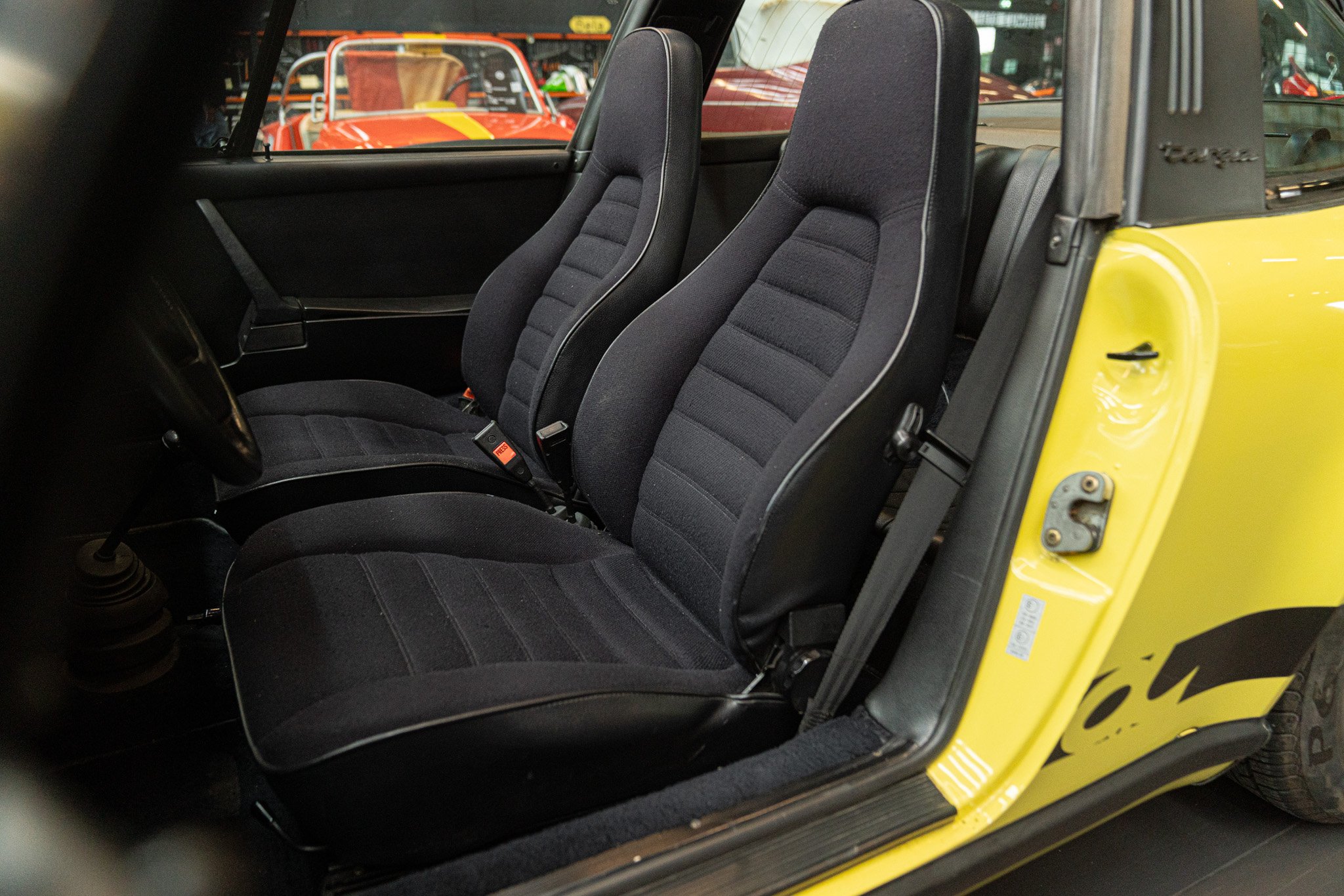 Porsche 911 CARRERA 2.7 SC TARGA 