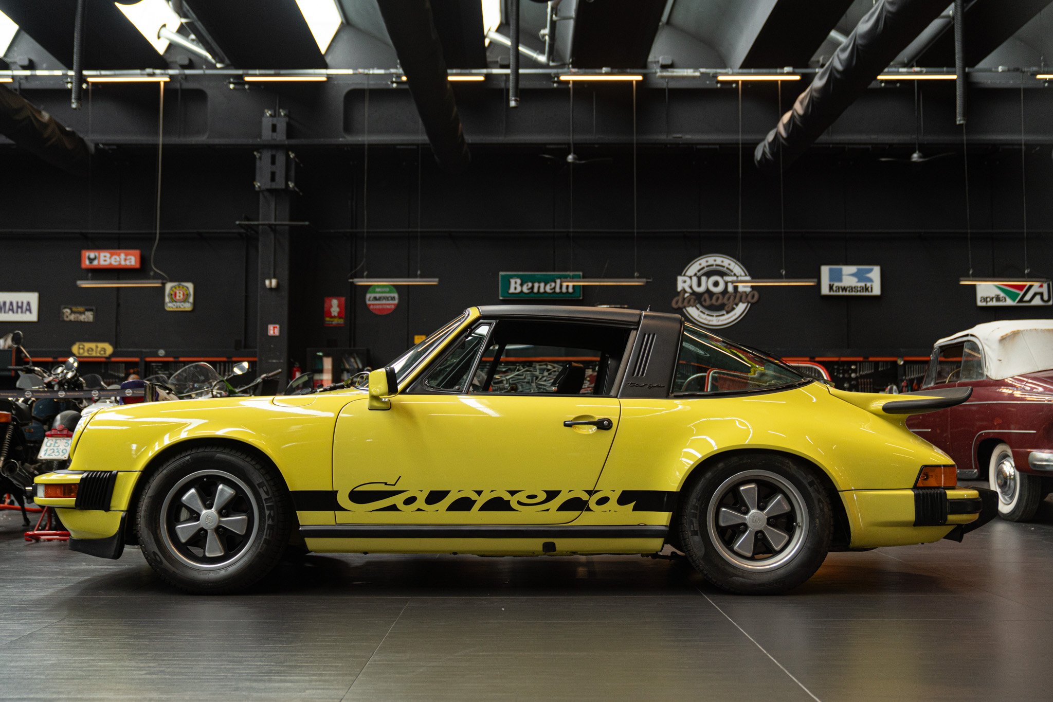 Porsche 911 CARRERA 2.7 SC TARGA 