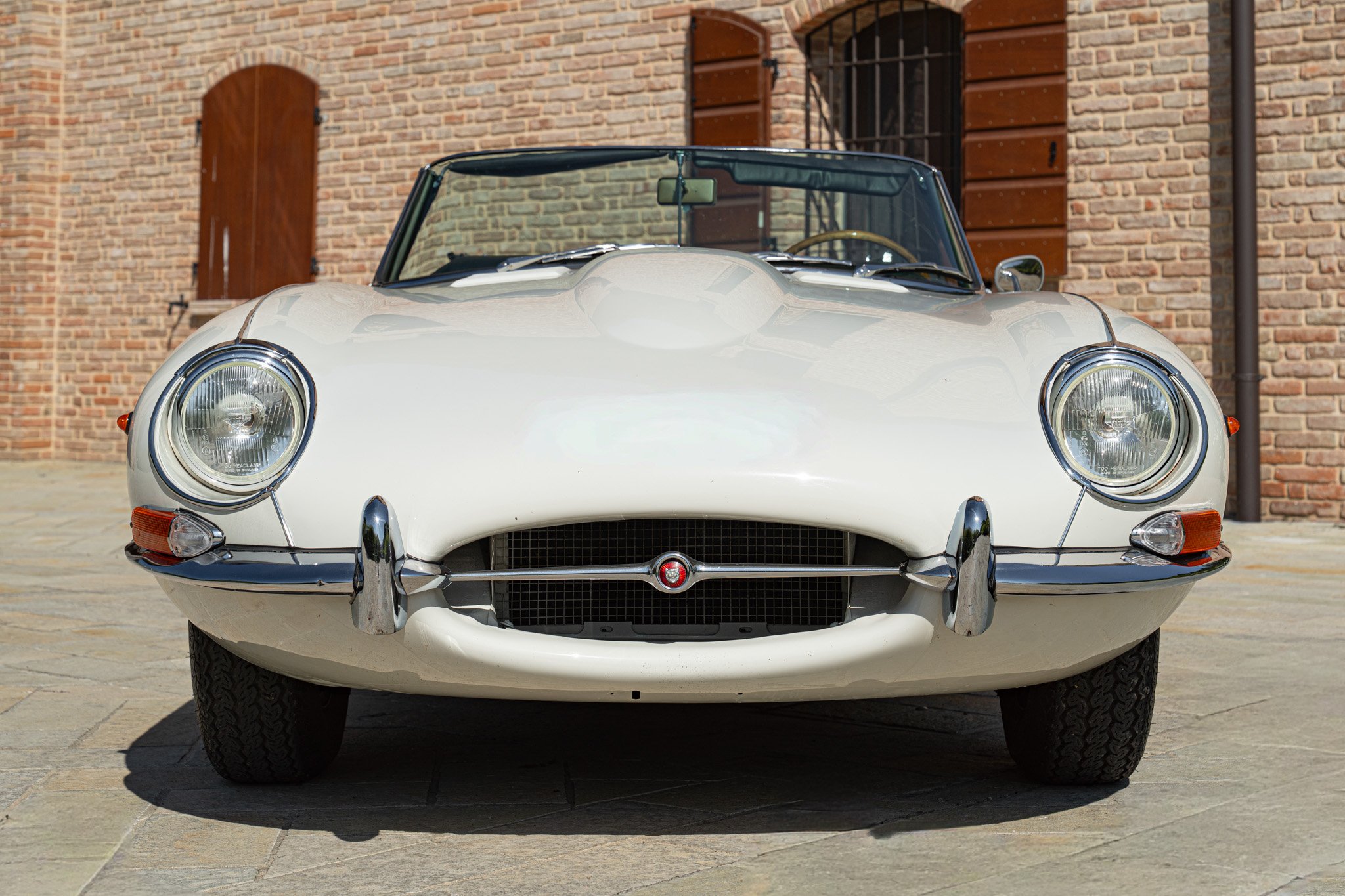 Jaguar E-TYPE I° SERIE 4.2 ROADSTER 