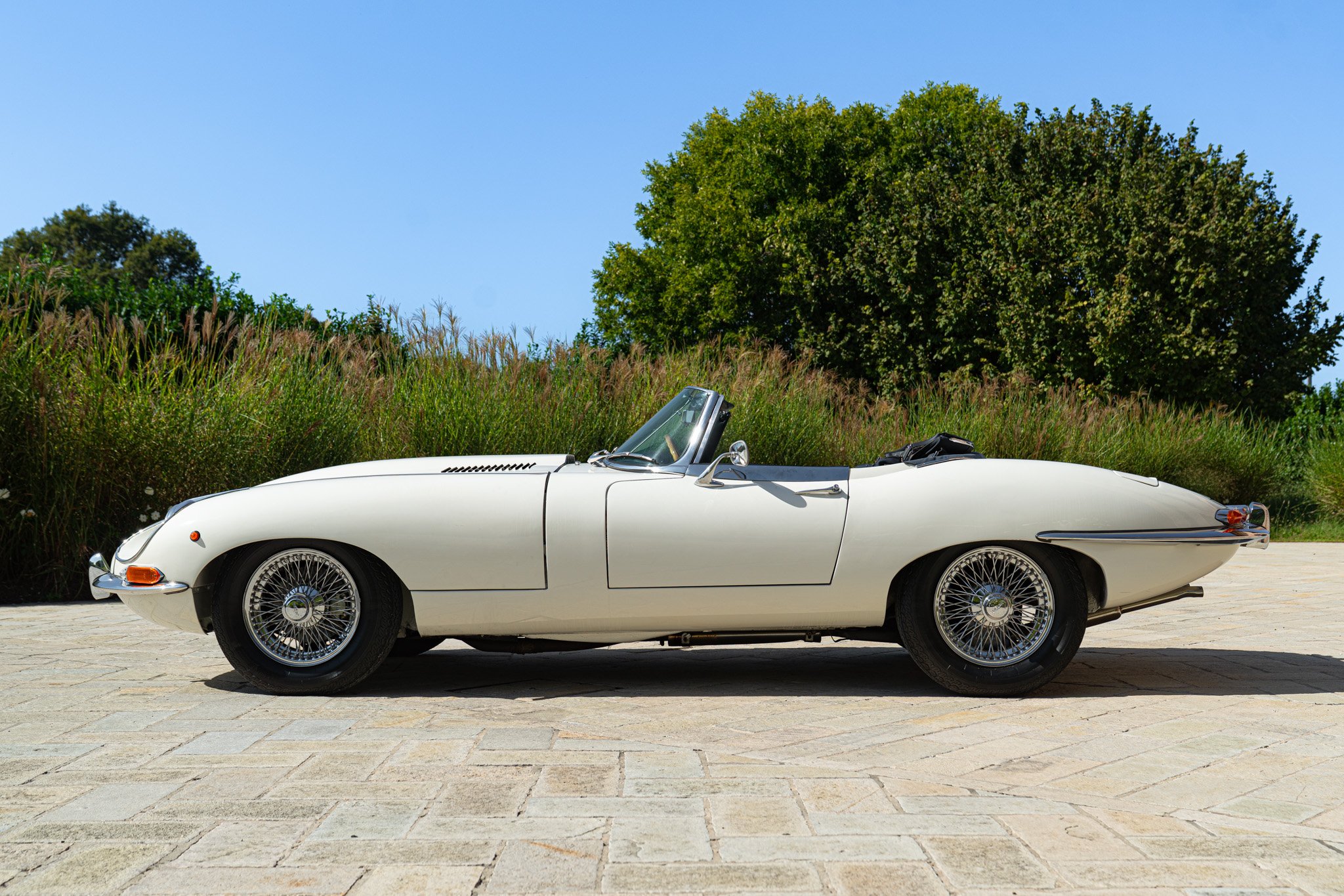 Jaguar E-TYPE I° SERIE 4.2 ROADSTER 