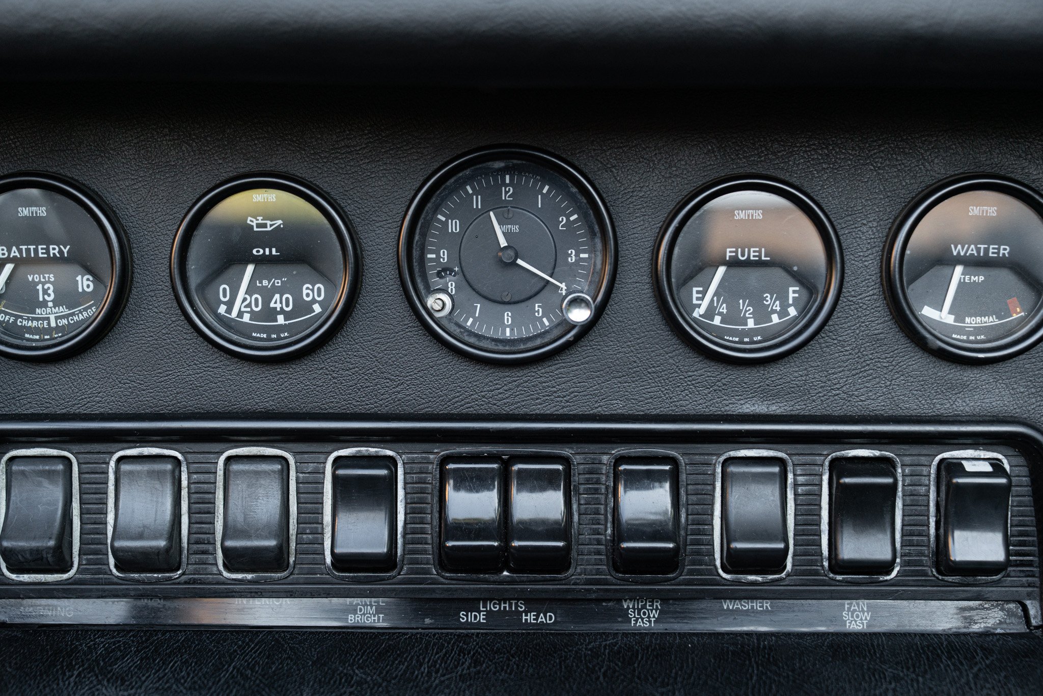 Jaguar E-TYPE I° SERIE 4.2 ROADSTER 