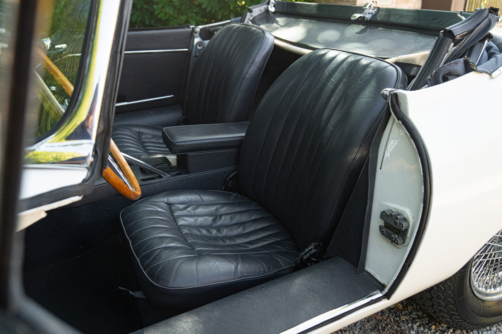 Jaguar E-TYPE I° SERIE 4.2 ROADSTER 